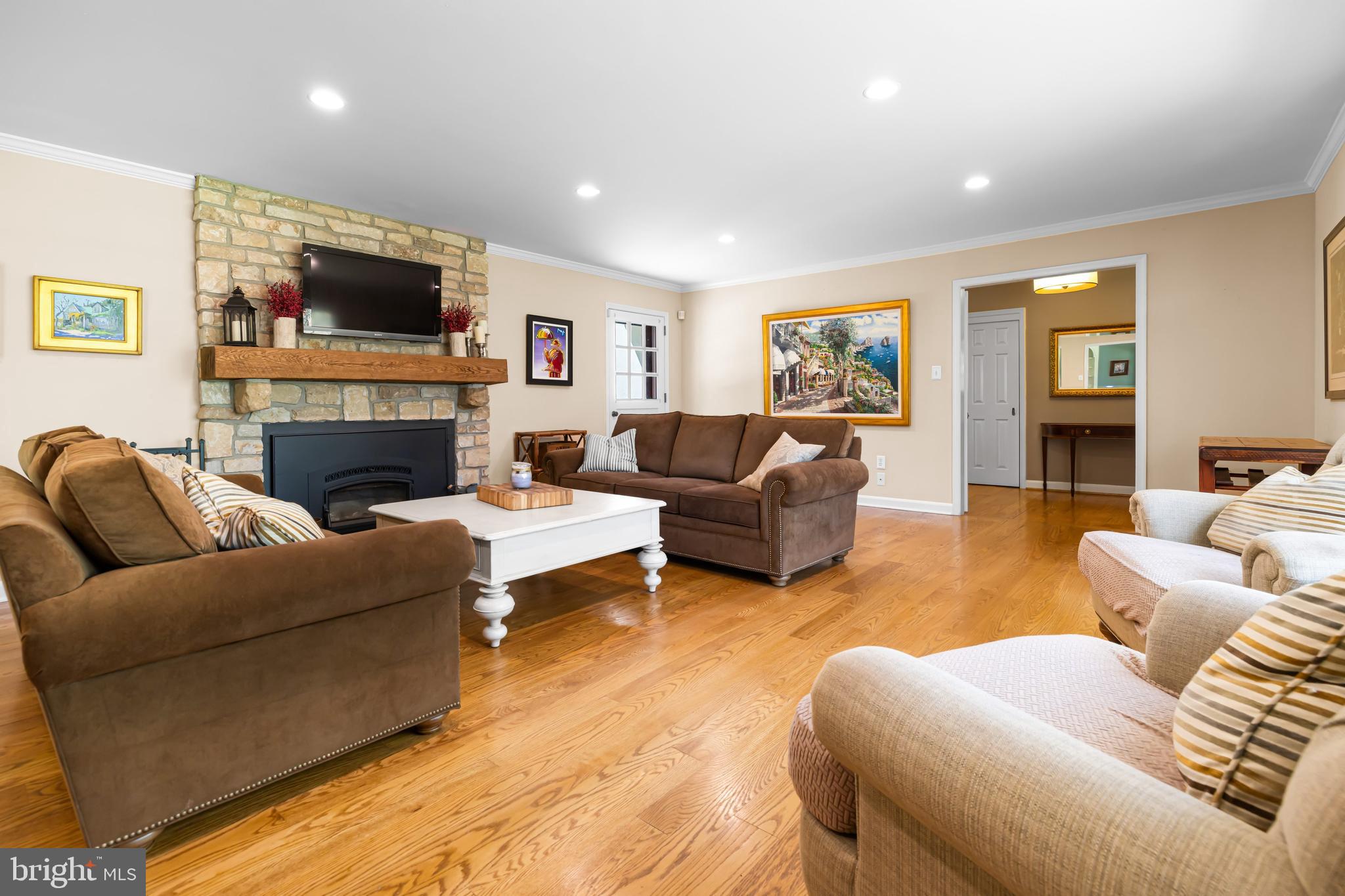 LAFAYETTE HILL - Residential