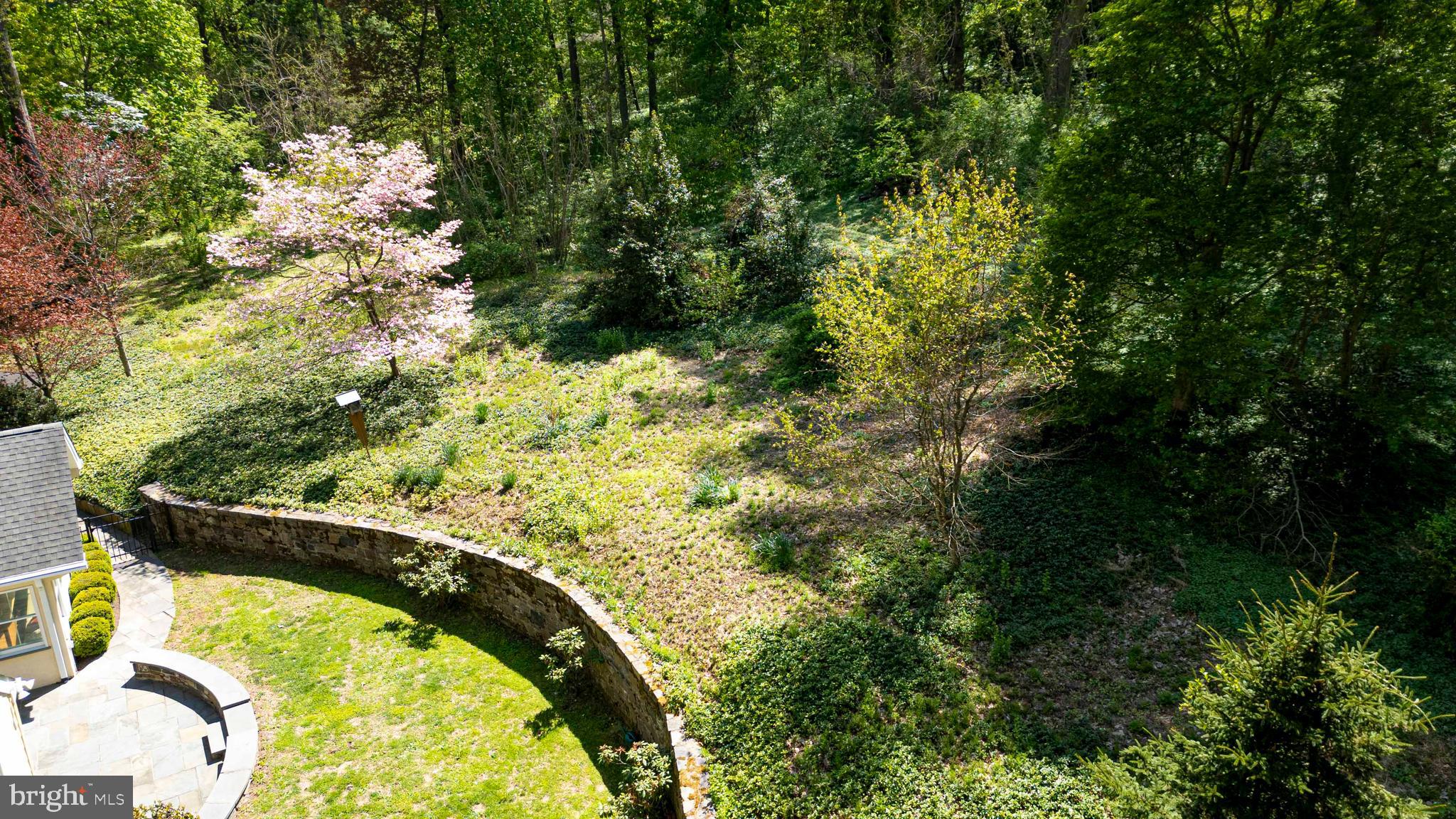 LAFAYETTE HILL - Residential