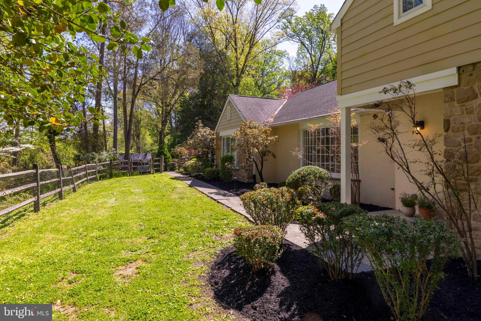 LAFAYETTE HILL - Residential