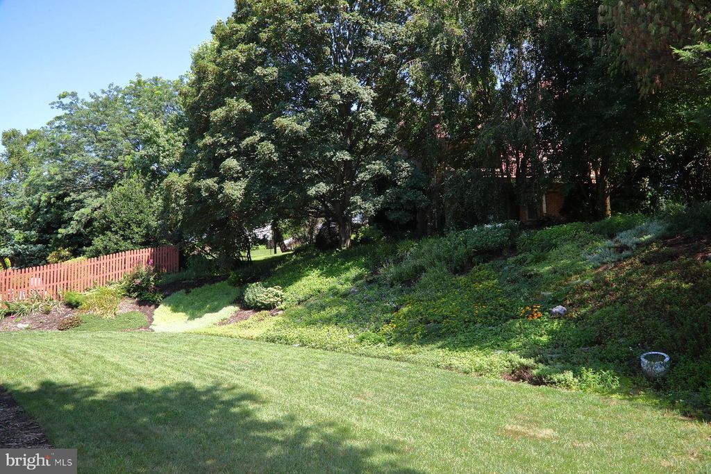 Photo of 172 Stone Quarry Road, LEOLA, PA 17540 (MLS # PALA2074176)