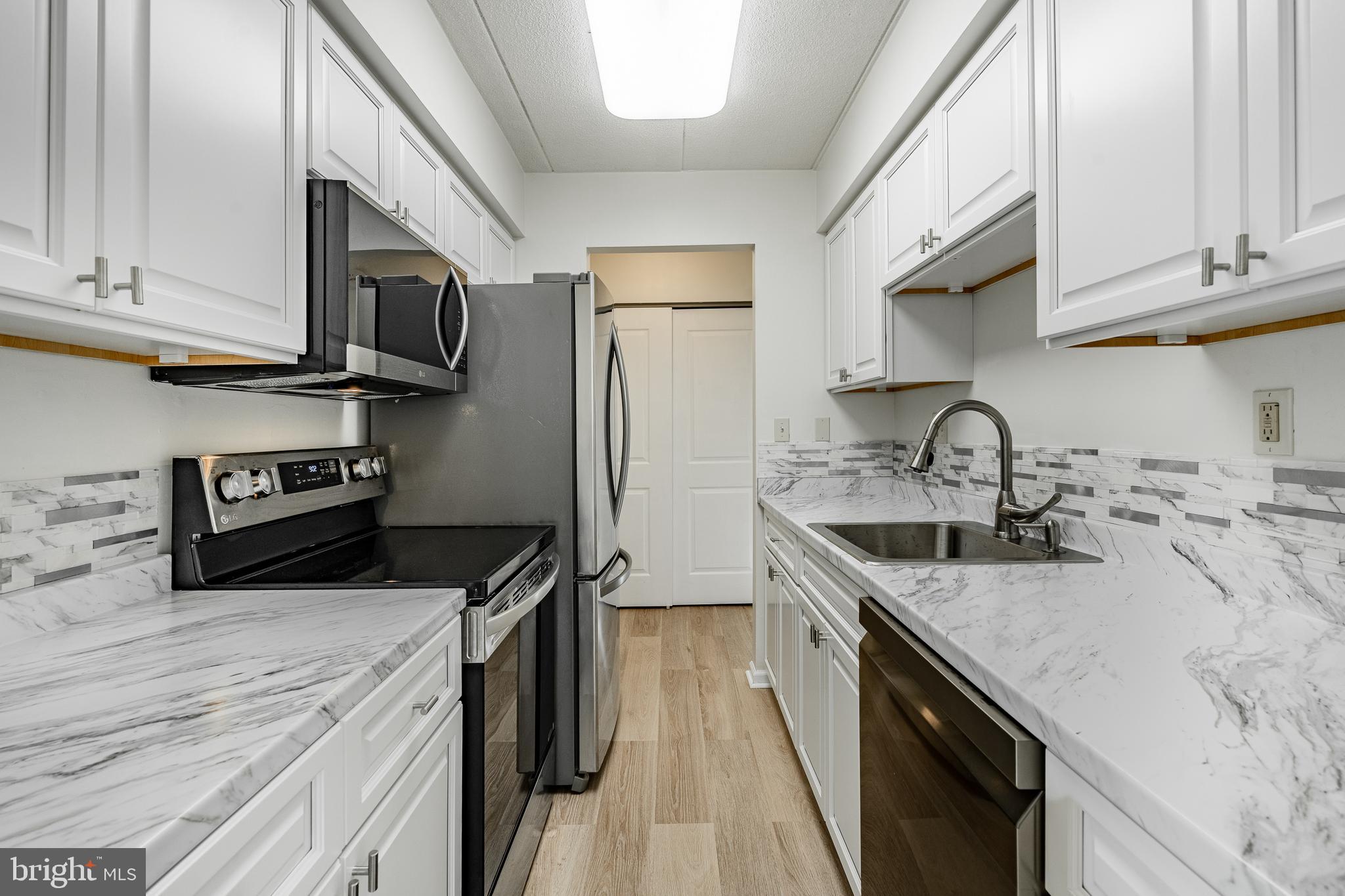 1410 WASHINGTON PLACE 10