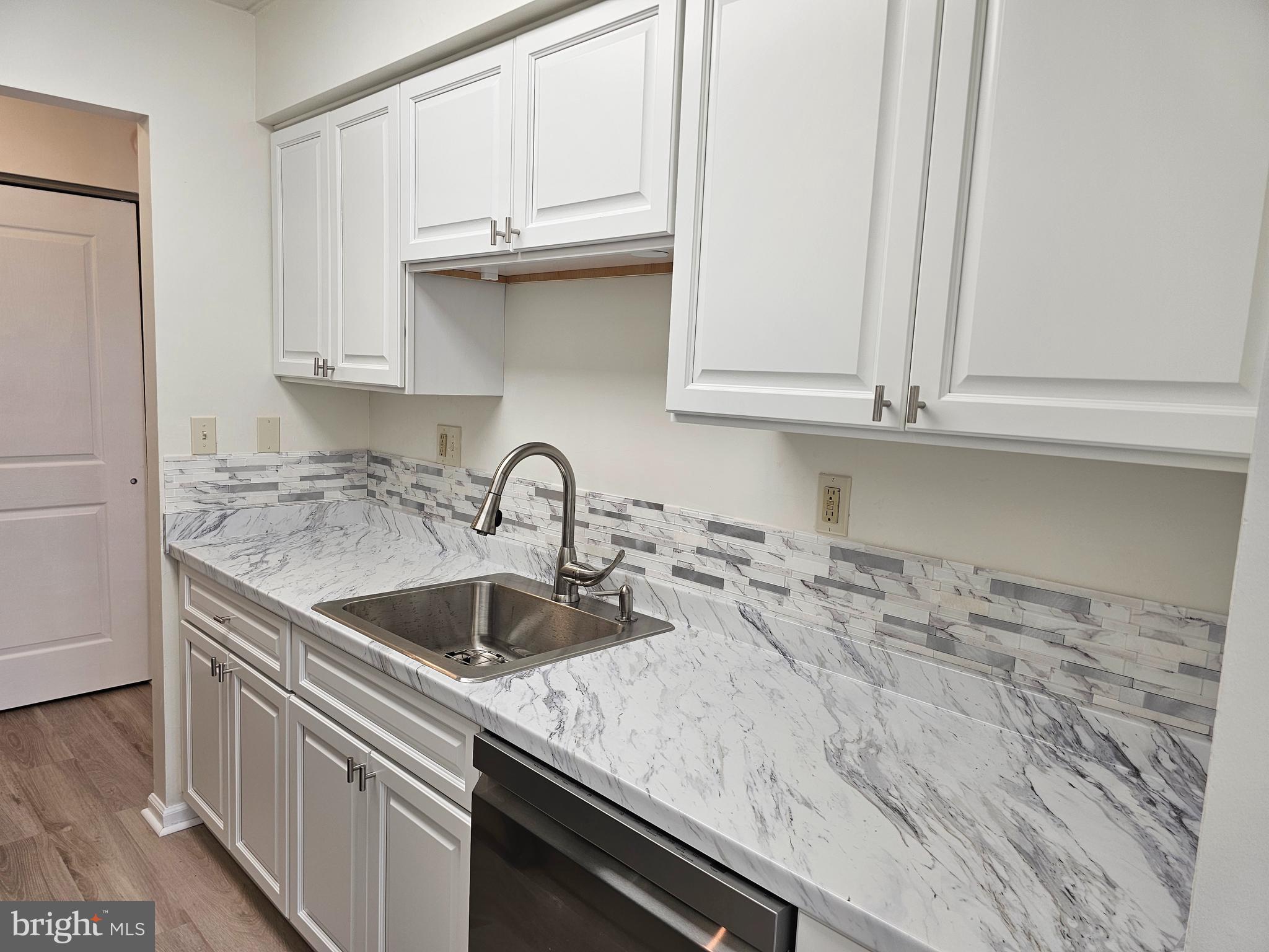 1410 WASHINGTON PLACE 10