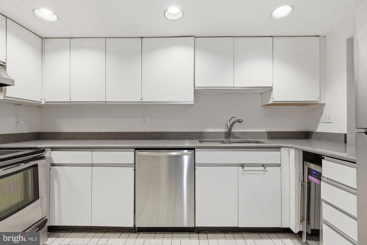 308 EAST CAPITOL STREET NE 11