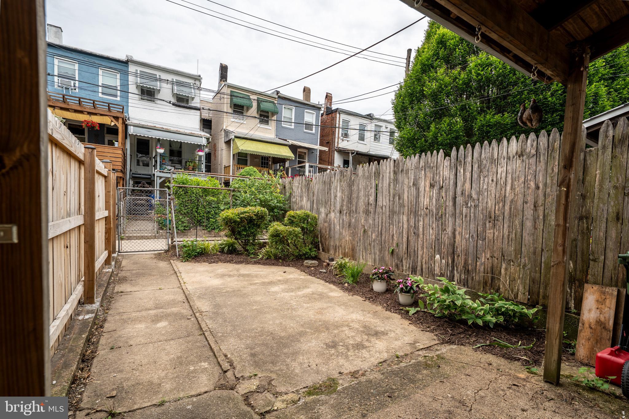 HAMPDEN HISTORIC DISTRICT - Residential