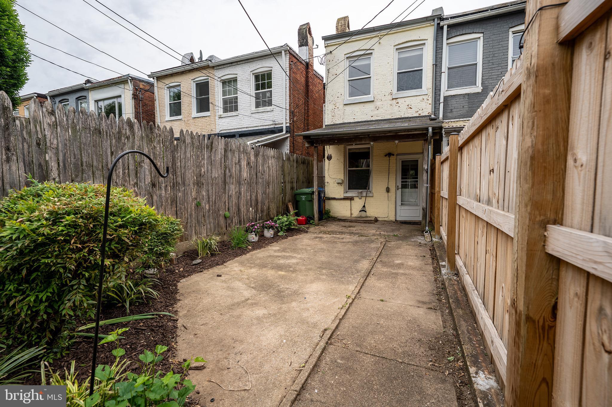 HAMPDEN HISTORIC DISTRICT - Residential