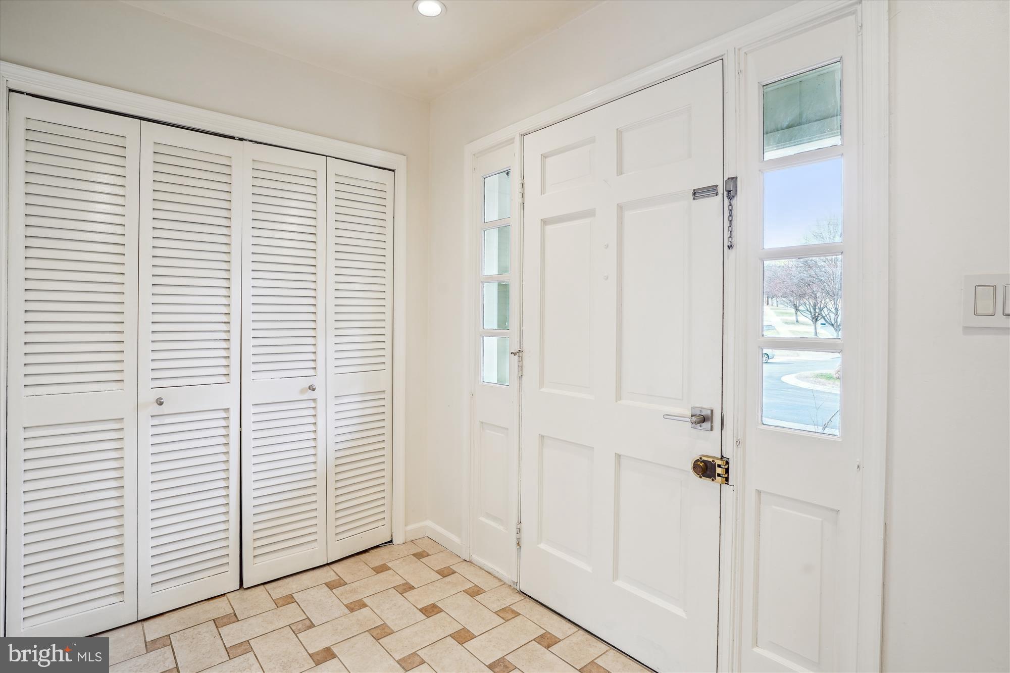 POTOMAC WOODS - Residential Lease