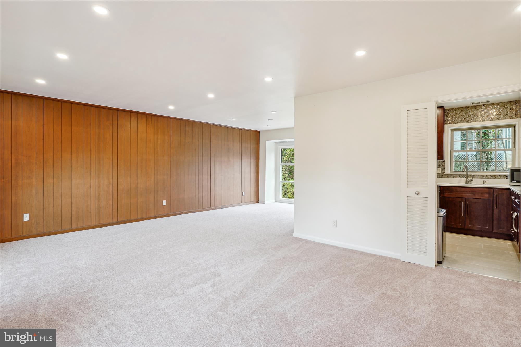 POTOMAC WOODS - Residential Lease