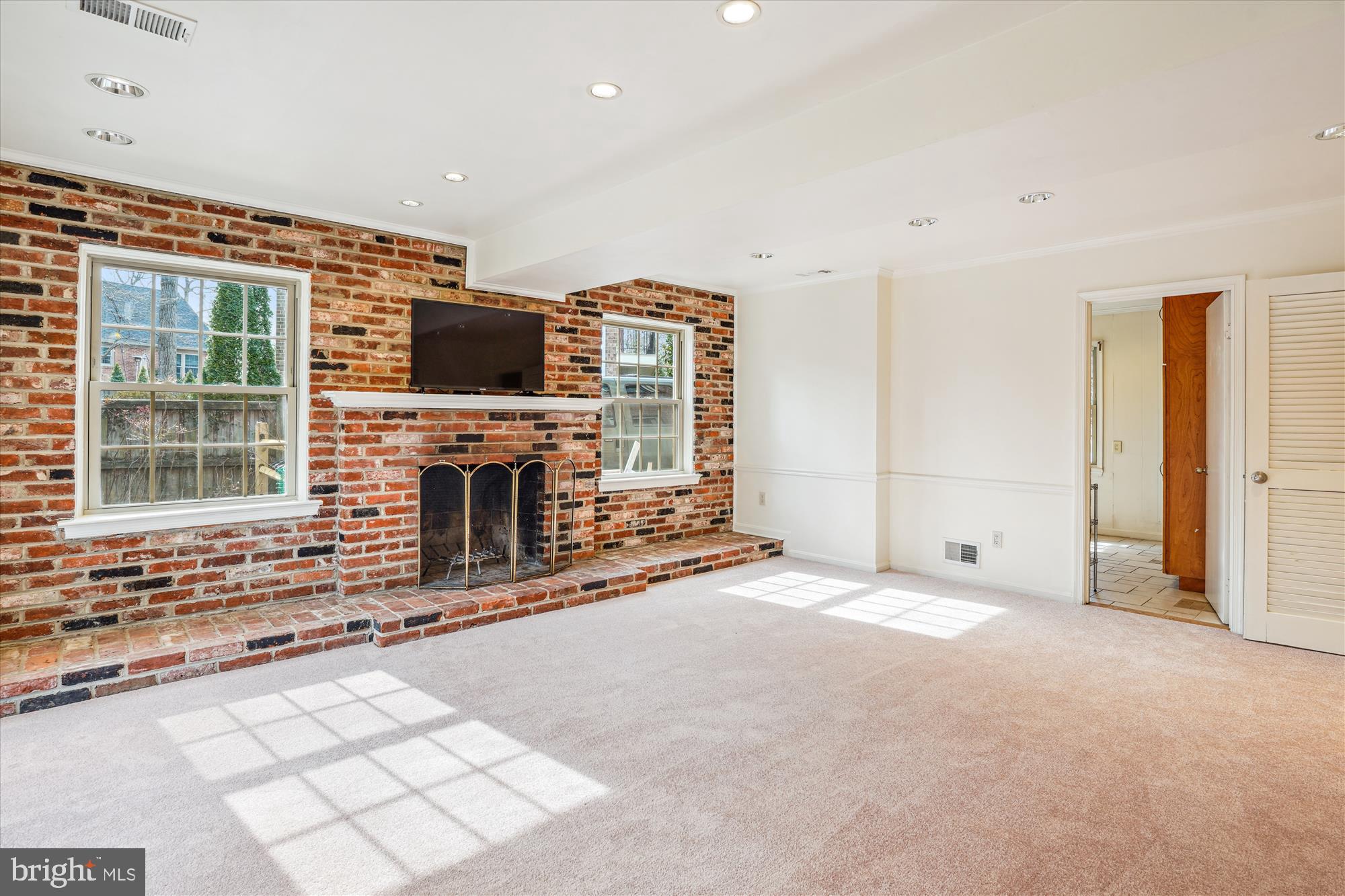 POTOMAC WOODS - Residential Lease