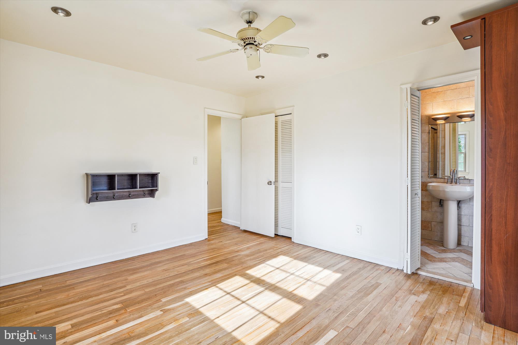 POTOMAC WOODS - Residential Lease