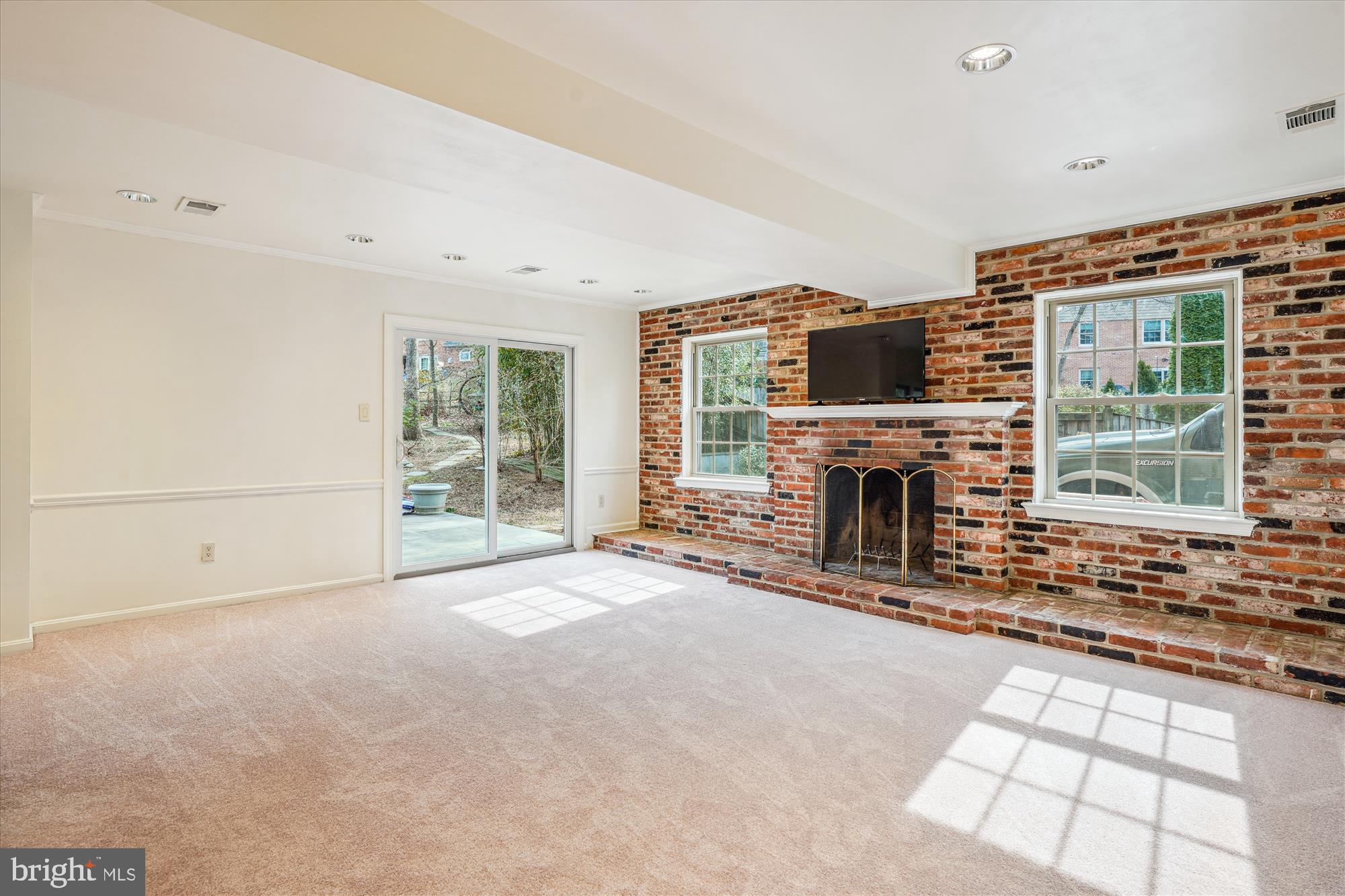 POTOMAC WOODS - Residential Lease