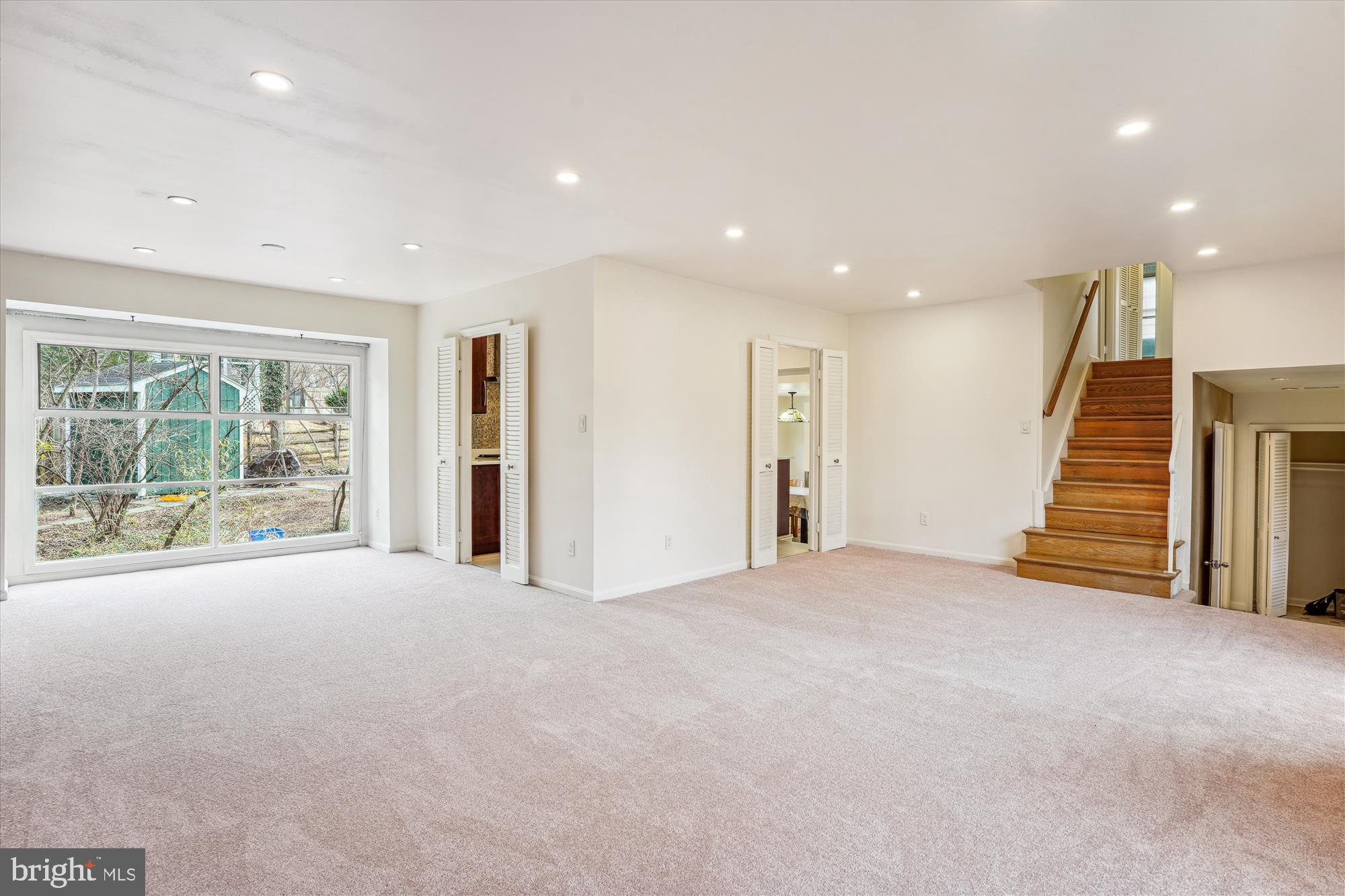 POTOMAC WOODS - Residential Lease