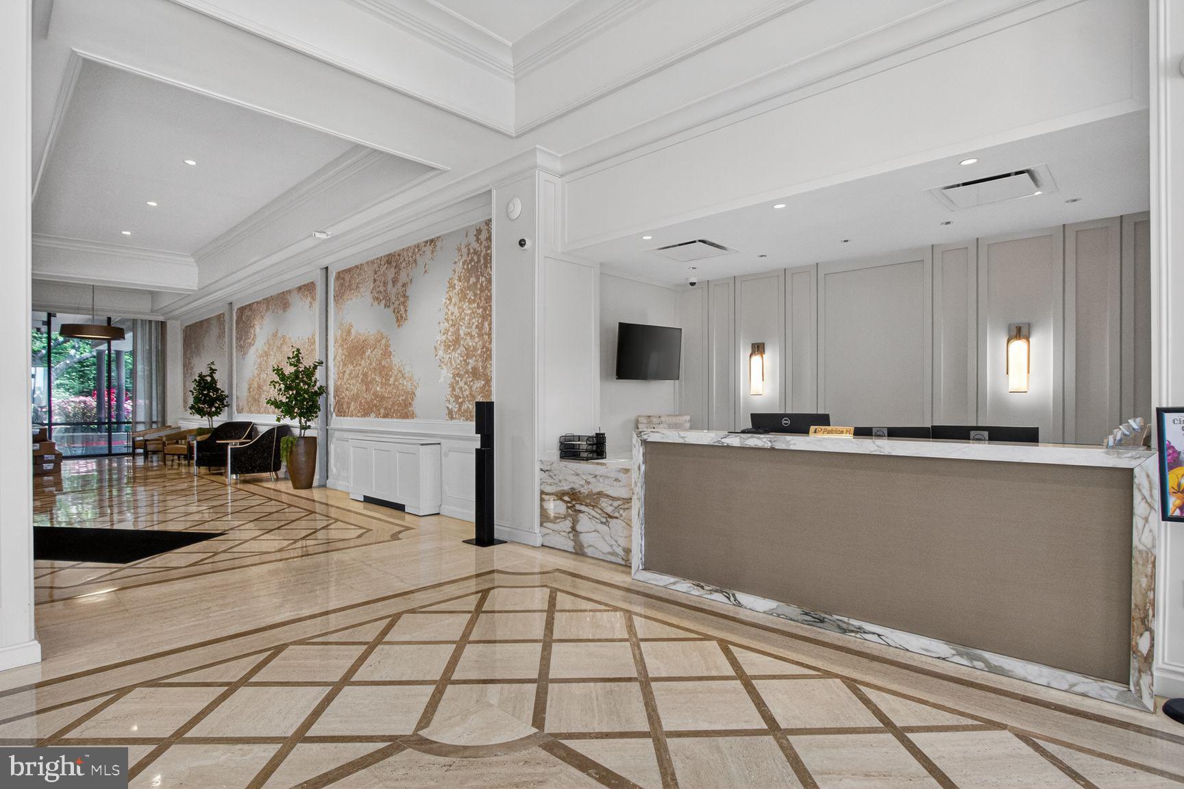 PROMENADE TOWERS - Residential