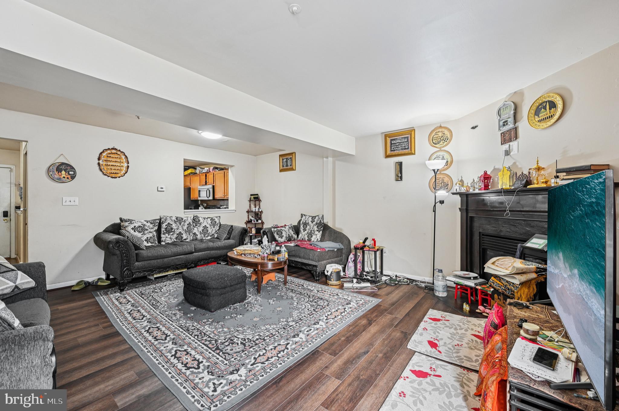 CHASE MANOR - Residential