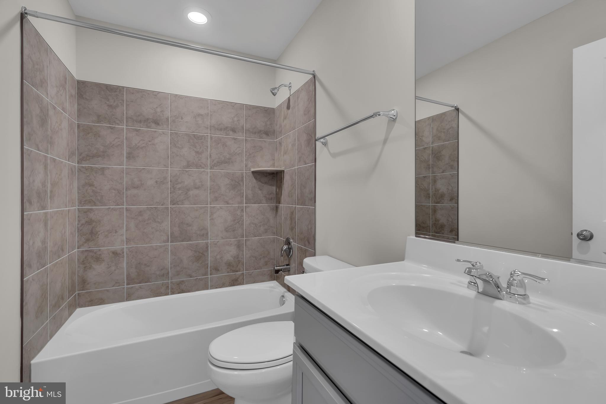 NORBORNE GLEBE - Residential Lease