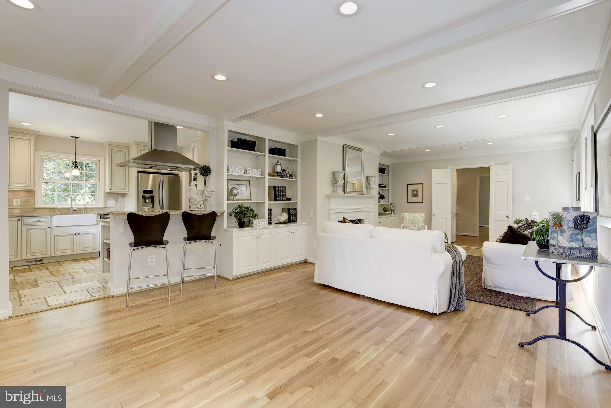 RIVER FALLS - Residential