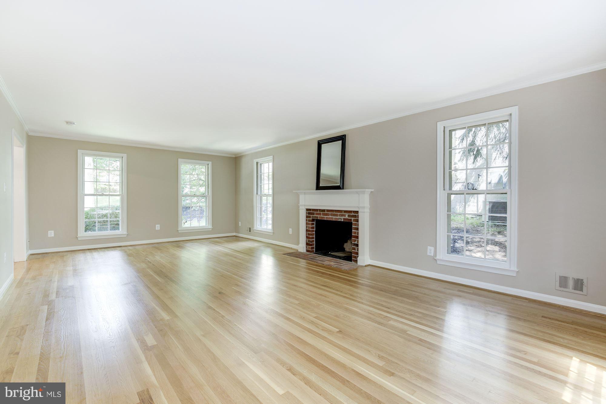 RIVER FALLS - Residential