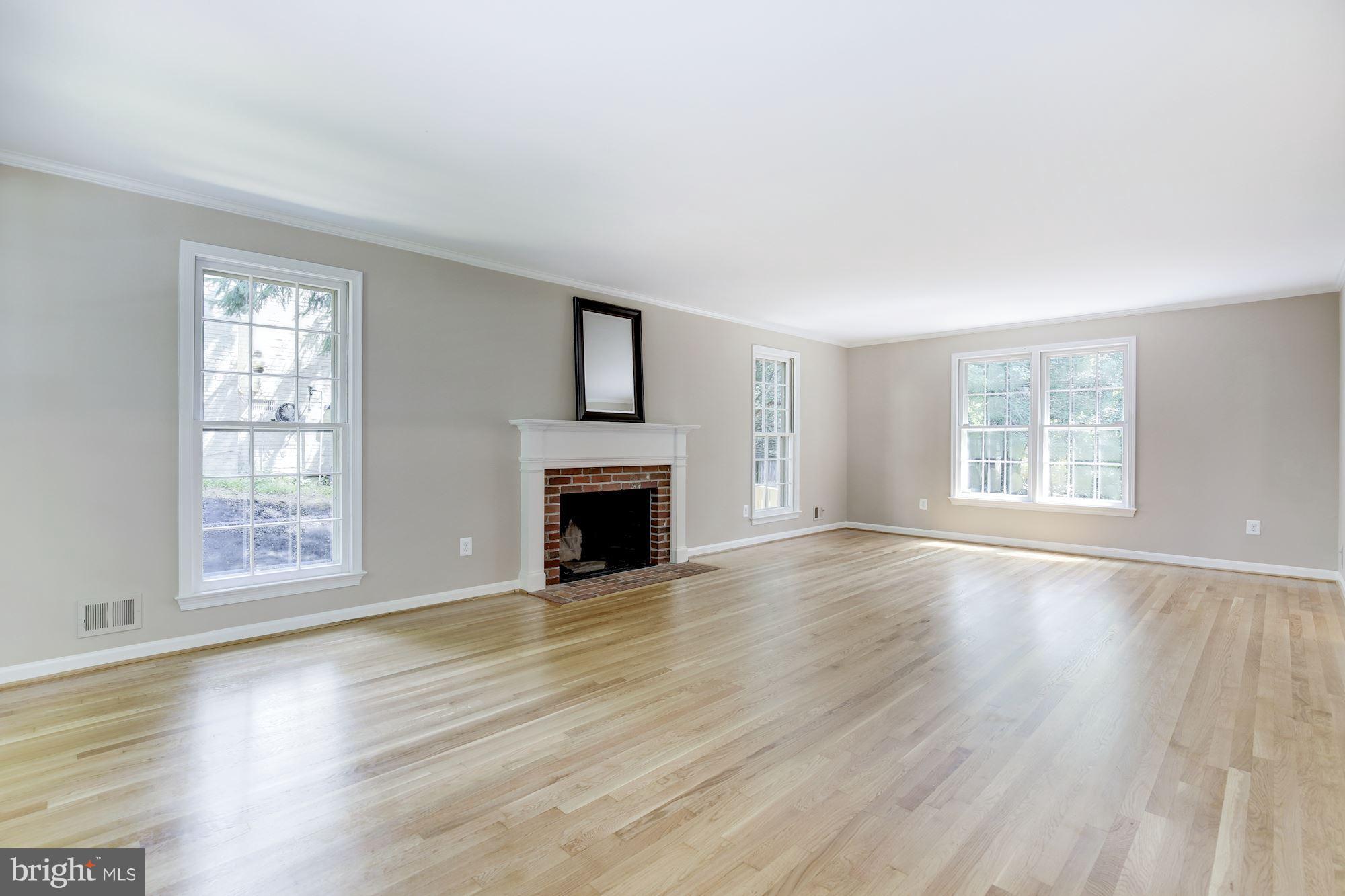 RIVER FALLS - Residential