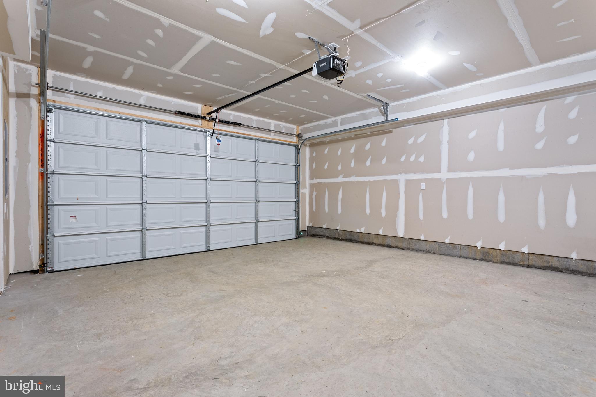 LOFTS AT CREEKSIDE - Residential