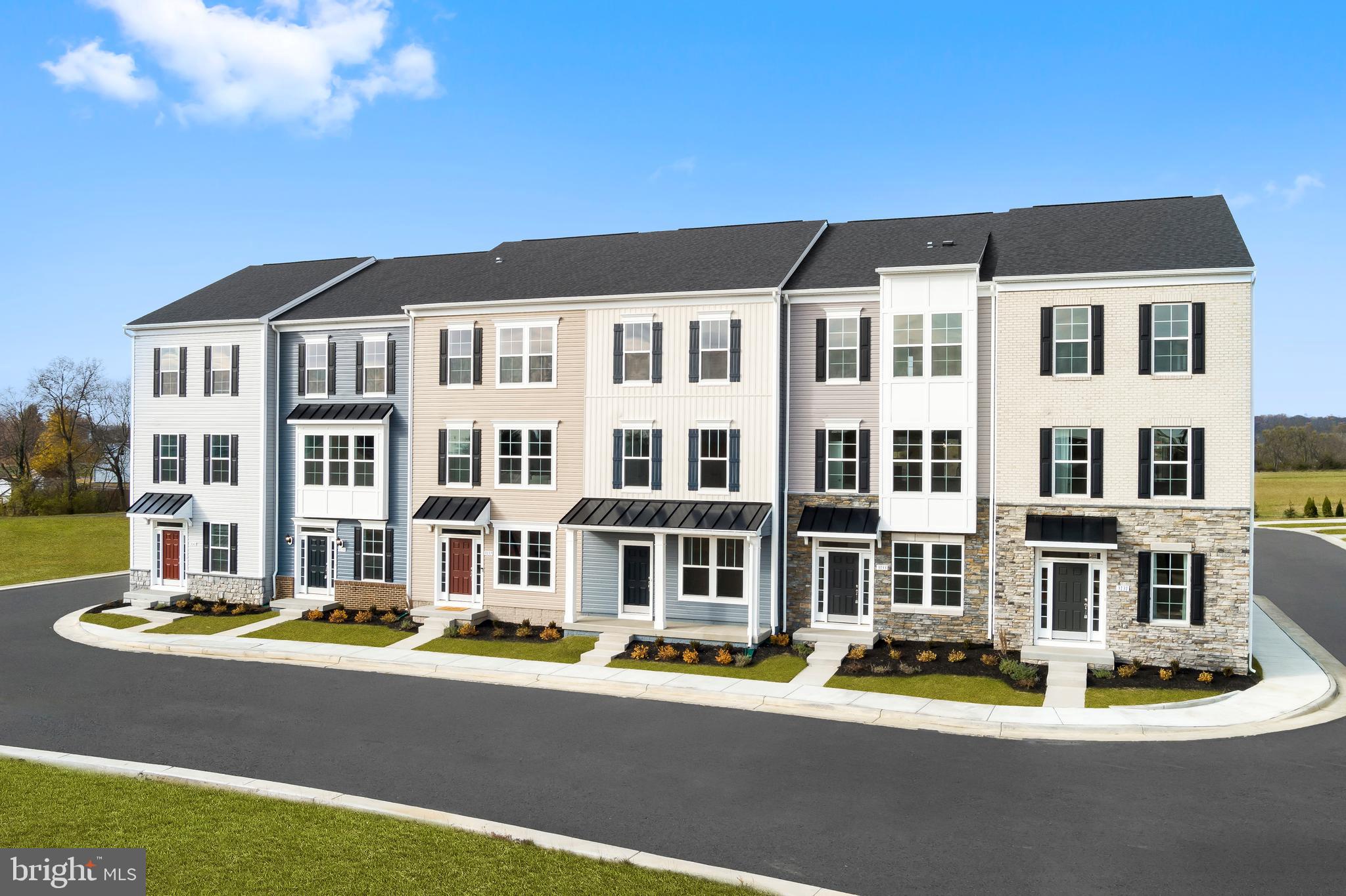 LOFTS AT CREEKSIDE - Residential