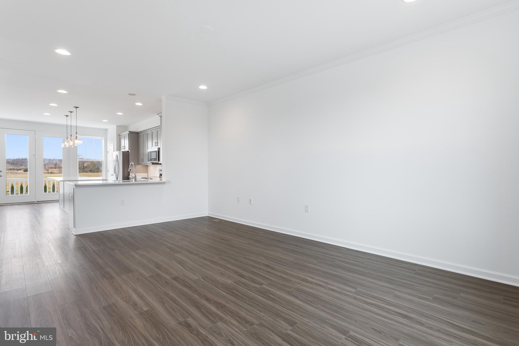 LOFTS AT CREEKSIDE - Residential