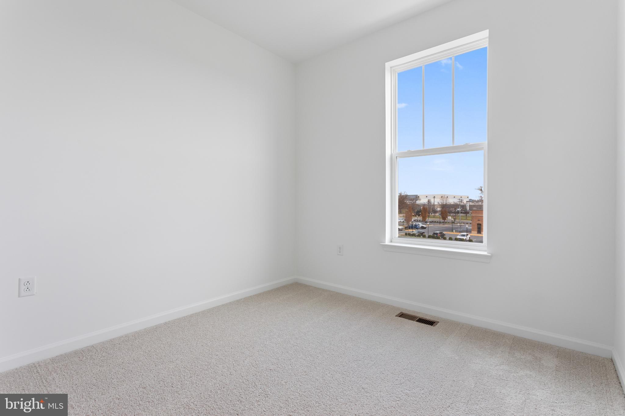 LOFTS AT CREEKSIDE - Residential