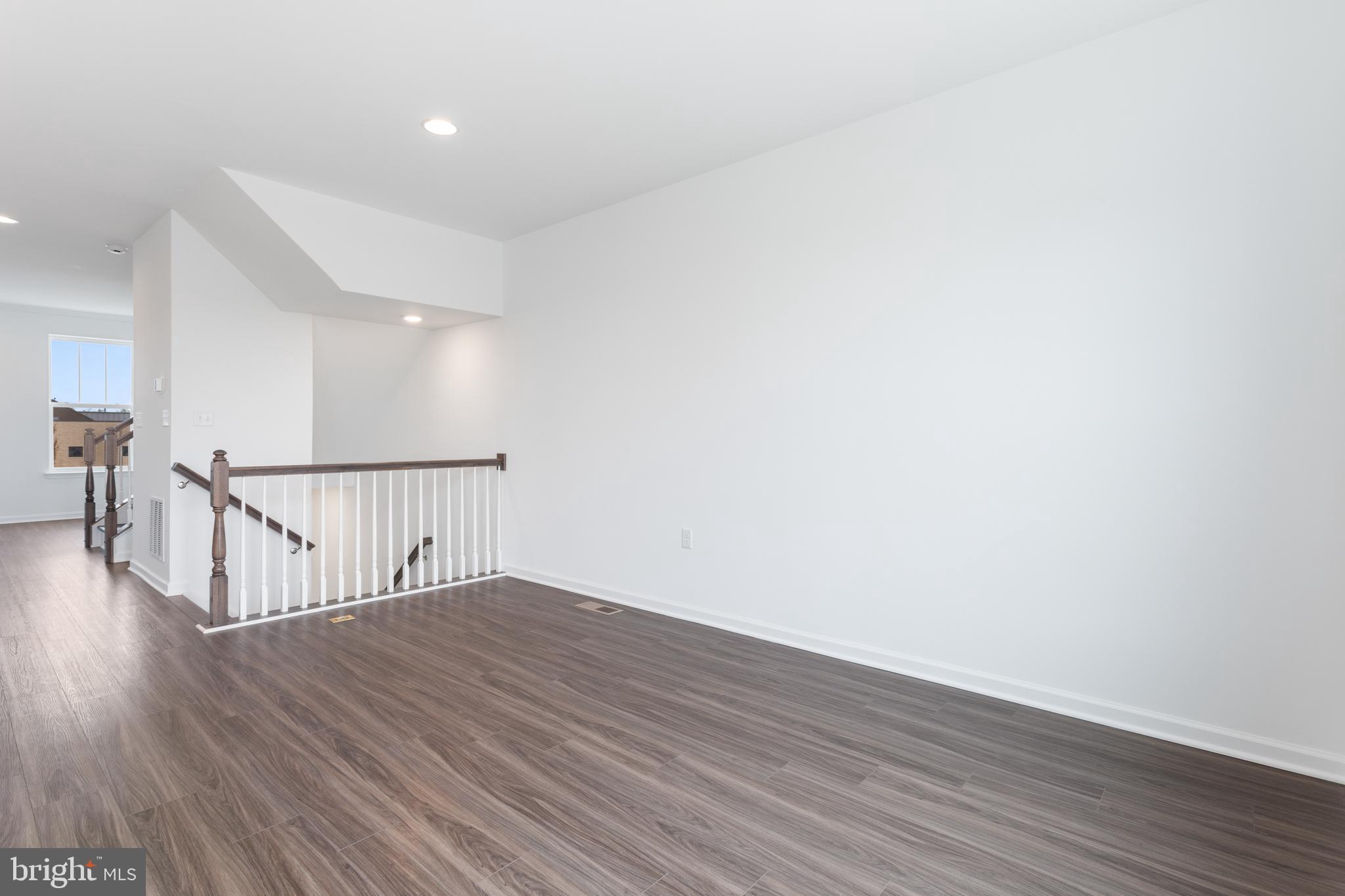 LOFTS AT CREEKSIDE - Residential