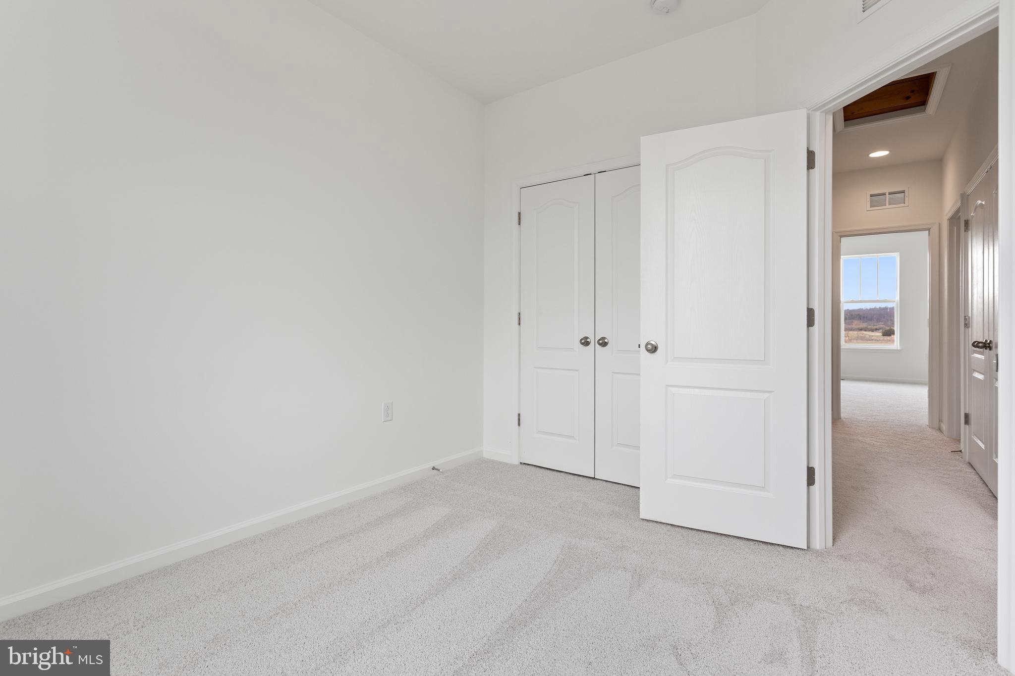 LOFTS AT CREEKSIDE - Residential