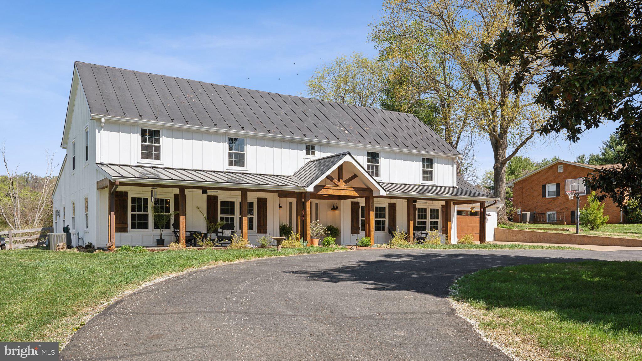 GREENFIELDS - Residential