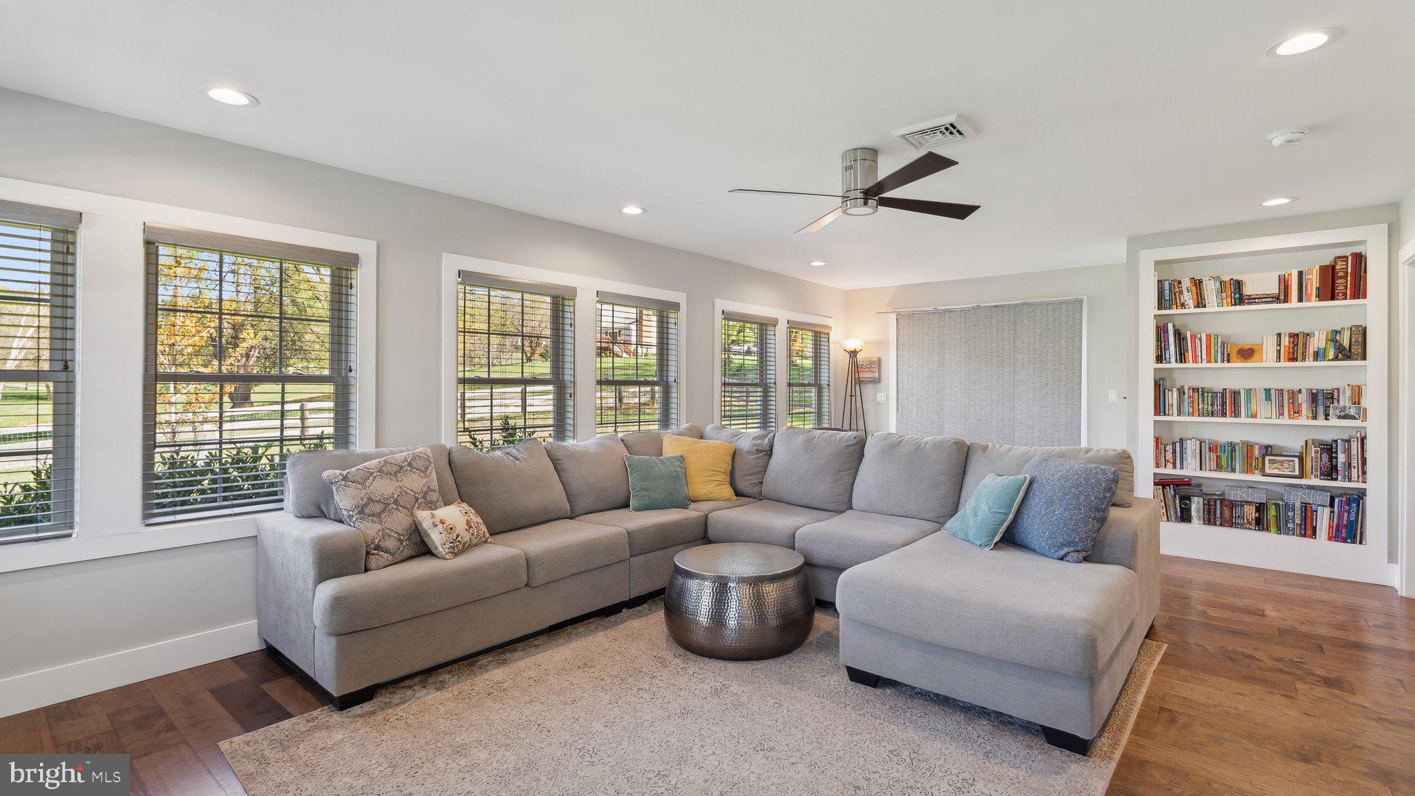 GREENFIELDS - Residential