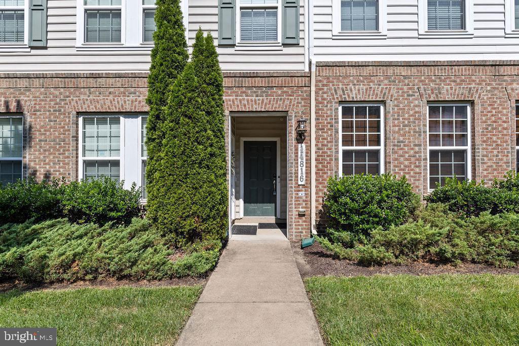 CHESTERFIELD A CONDOMINIUM - Residential Lease