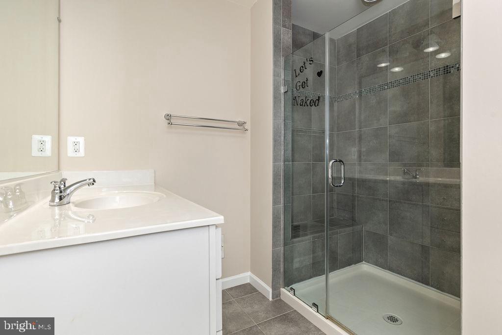 CHESTERFIELD A CONDOMINIUM - Residential Lease