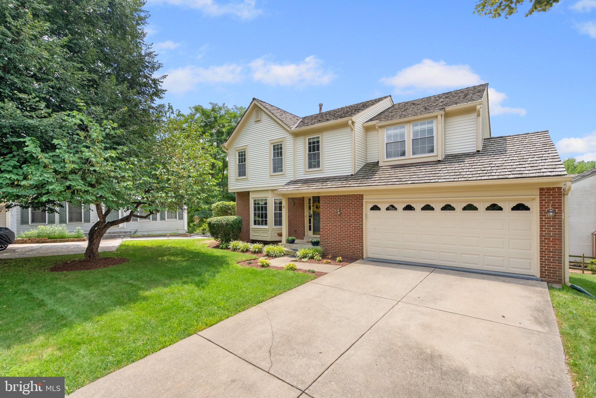 9 RED GRANITE COURT