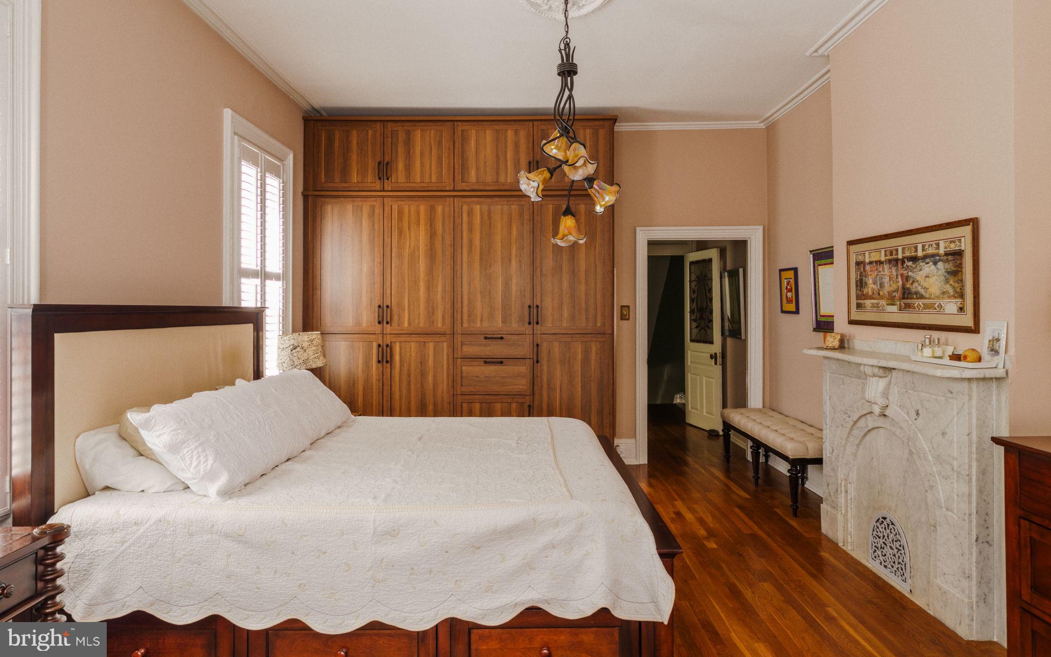 FAIRMOUNT - Residential