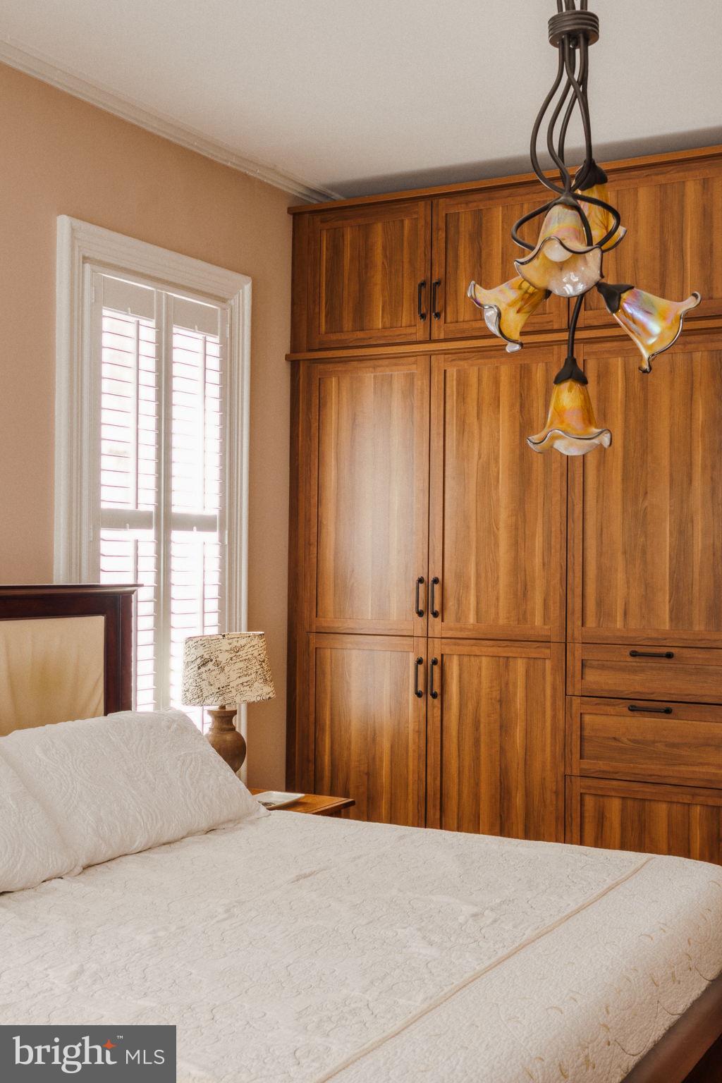 FAIRMOUNT - Residential