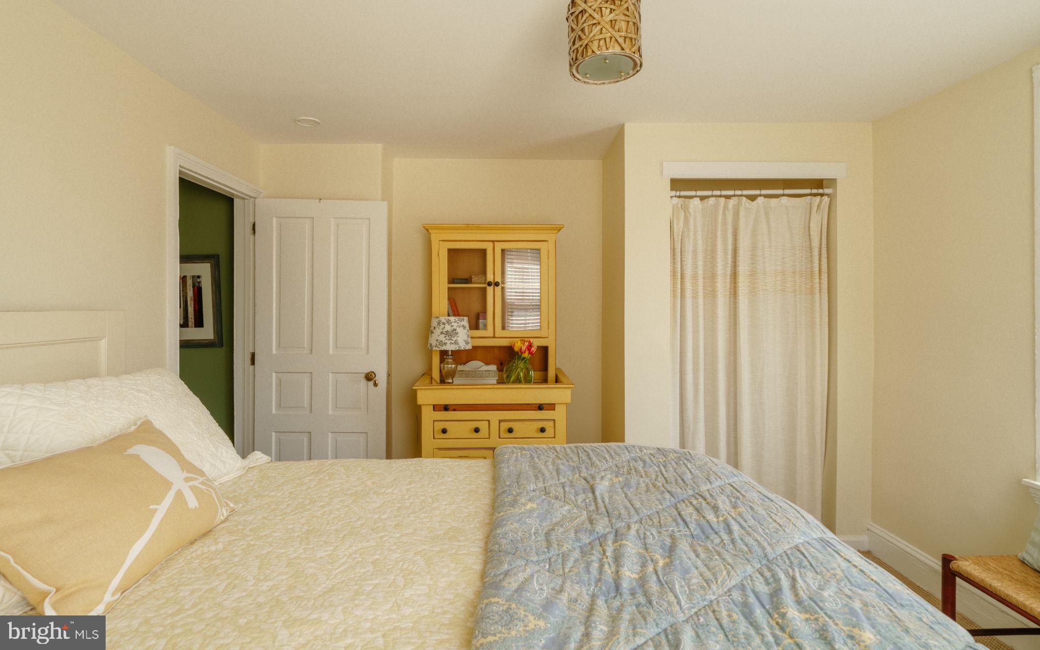 FAIRMOUNT - Residential