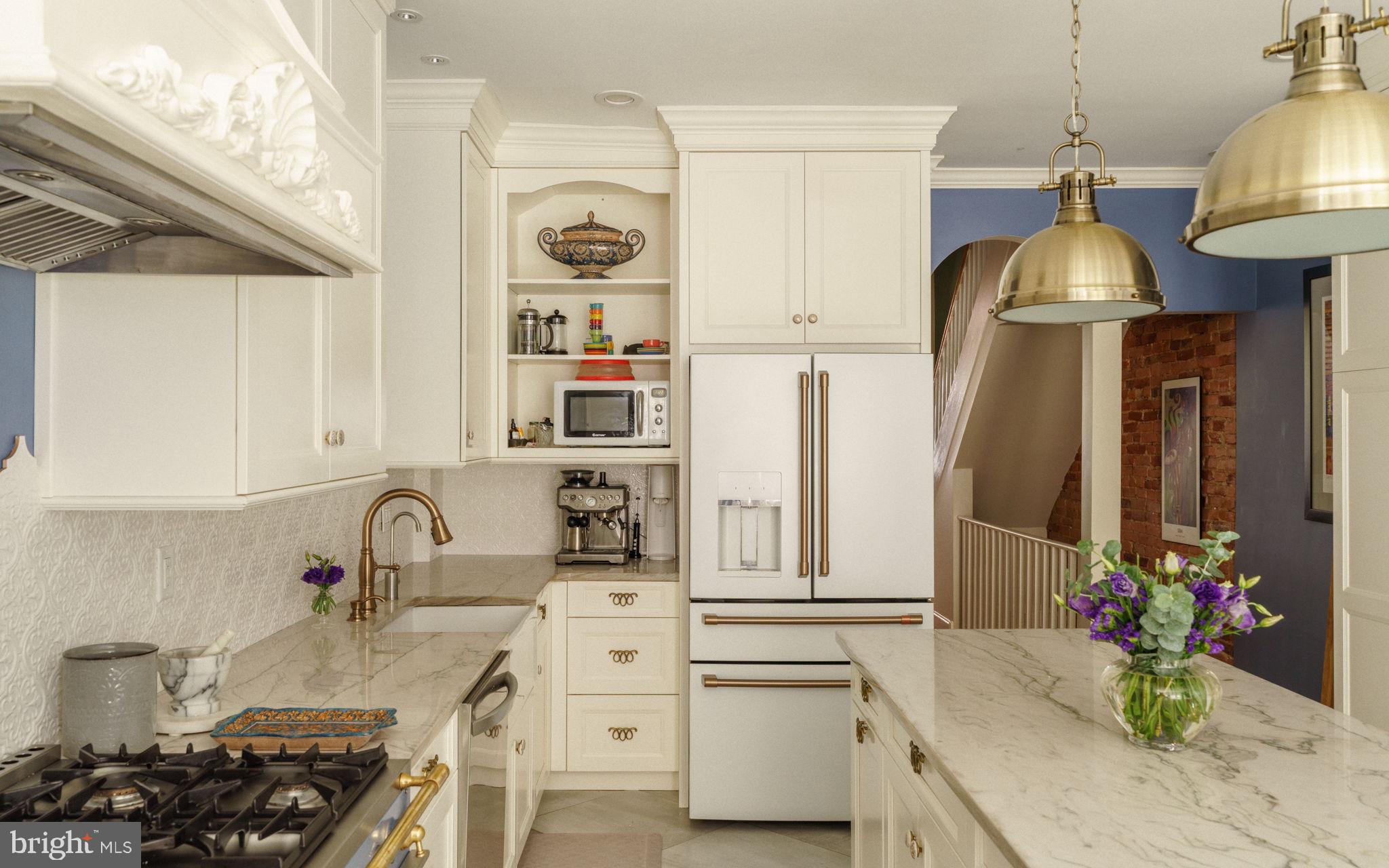 FAIRMOUNT - Residential