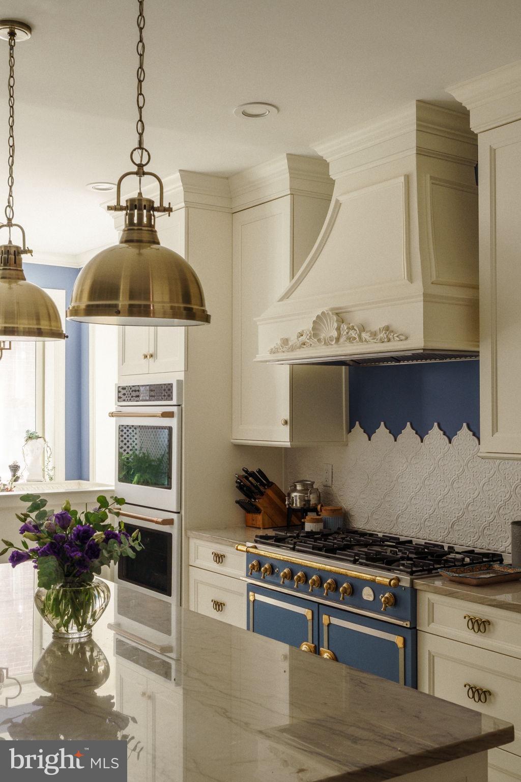 FAIRMOUNT - Residential