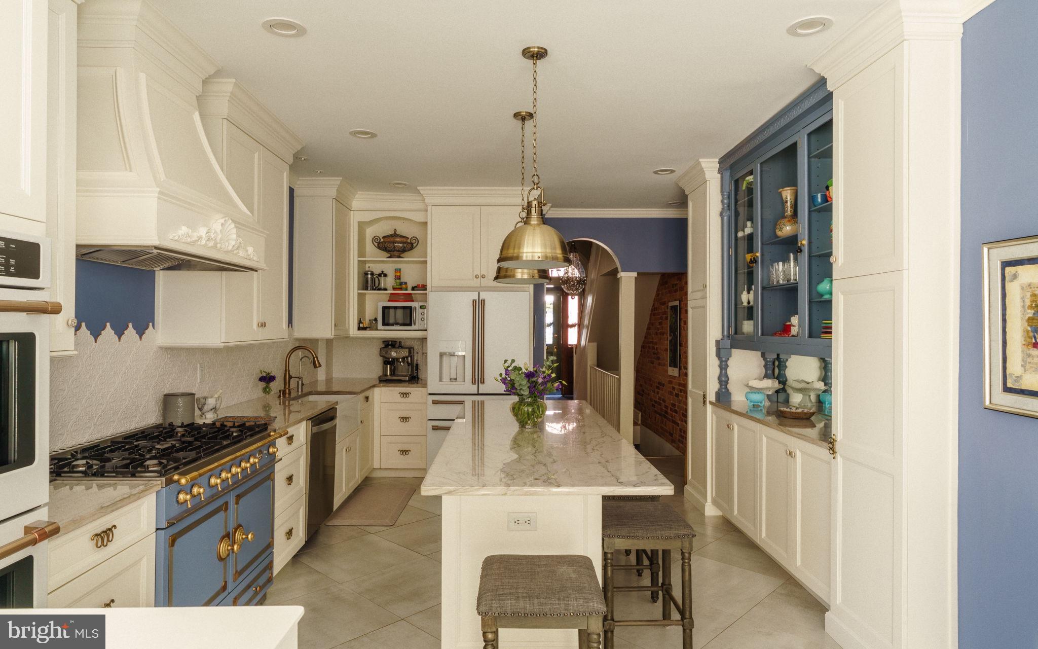FAIRMOUNT - Residential