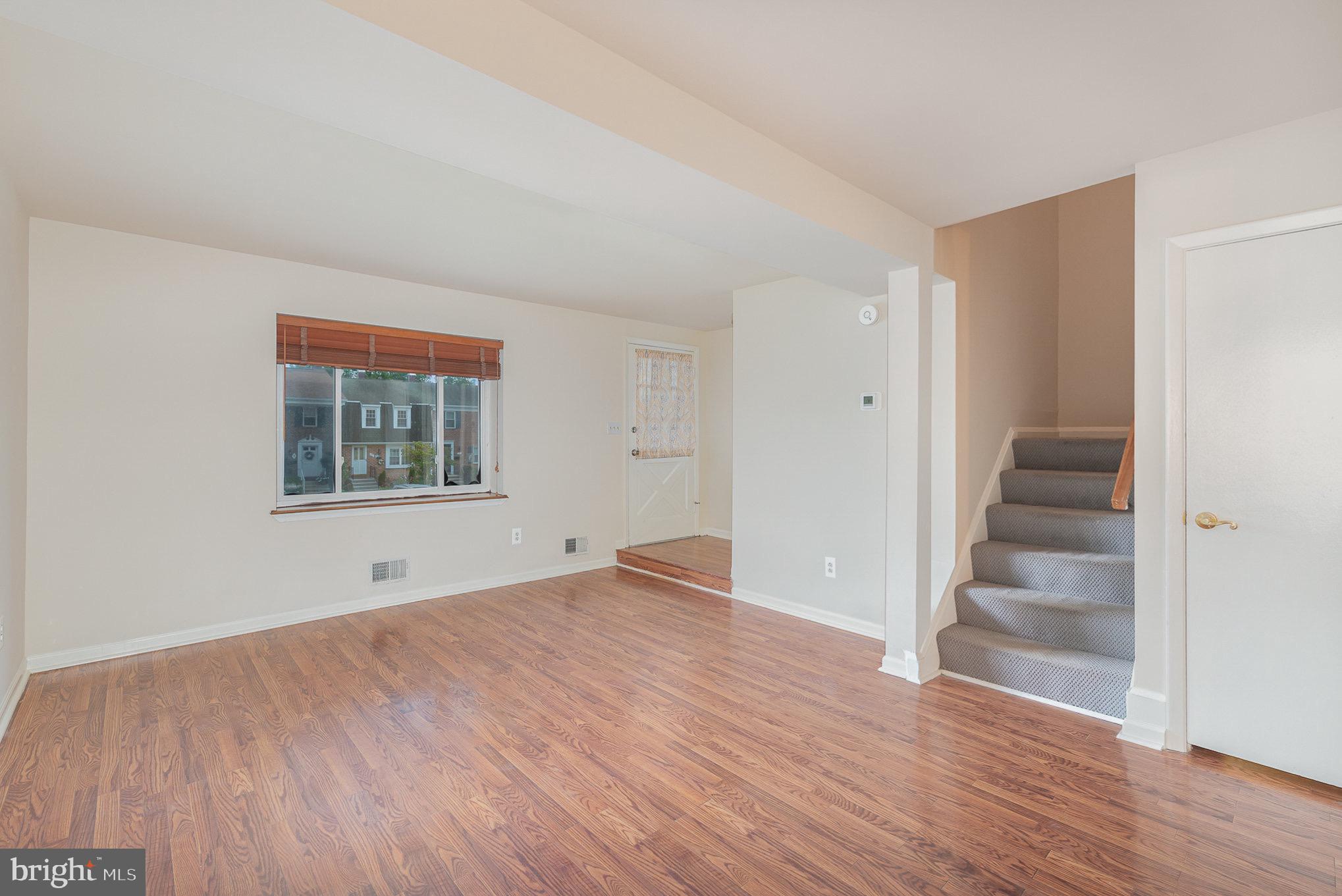 TOWN & COUNTRY APARTMENTS CARNEY - Residential Lease