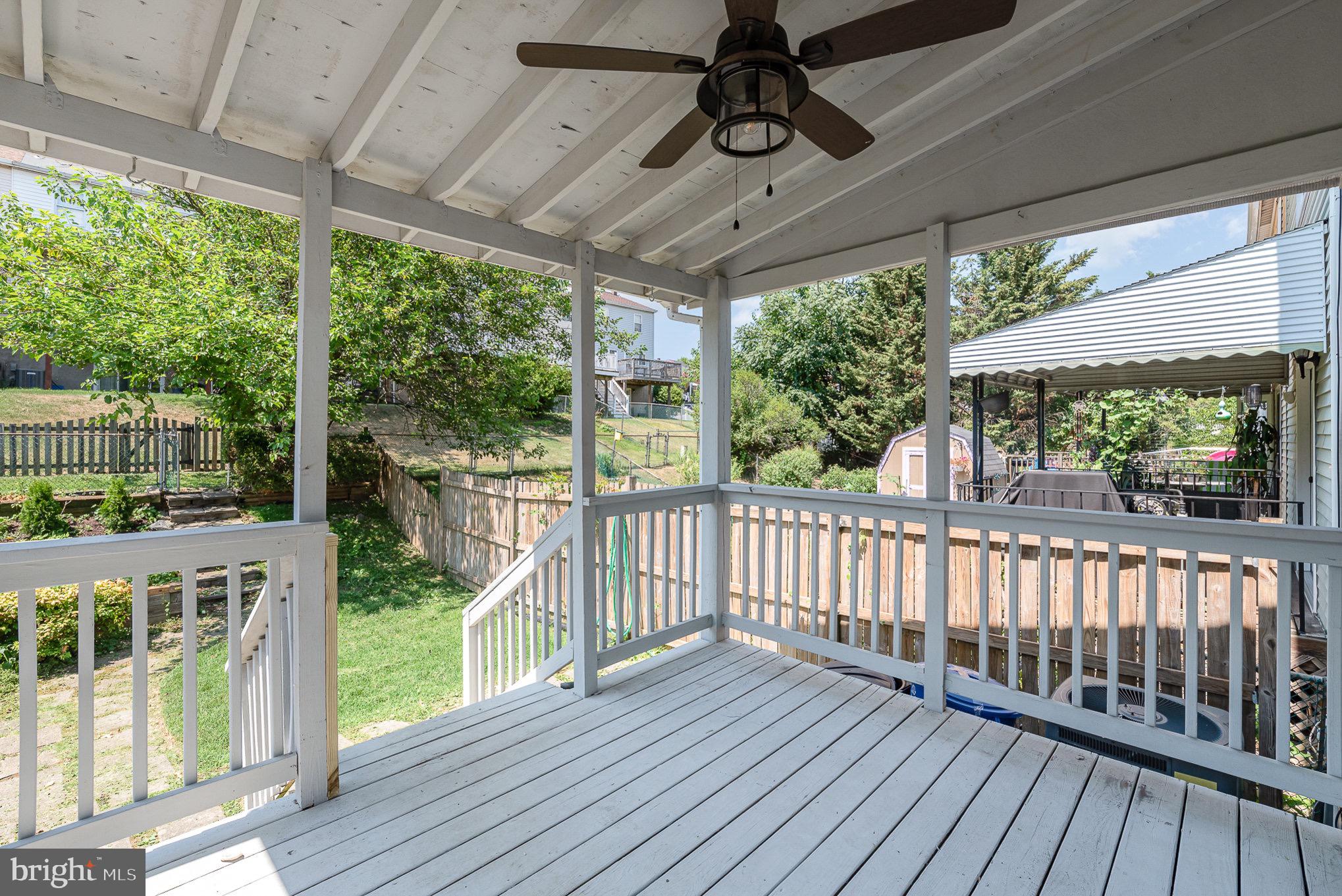 TOWN & COUNTRY APARTMENTS CARNEY - Residential Lease