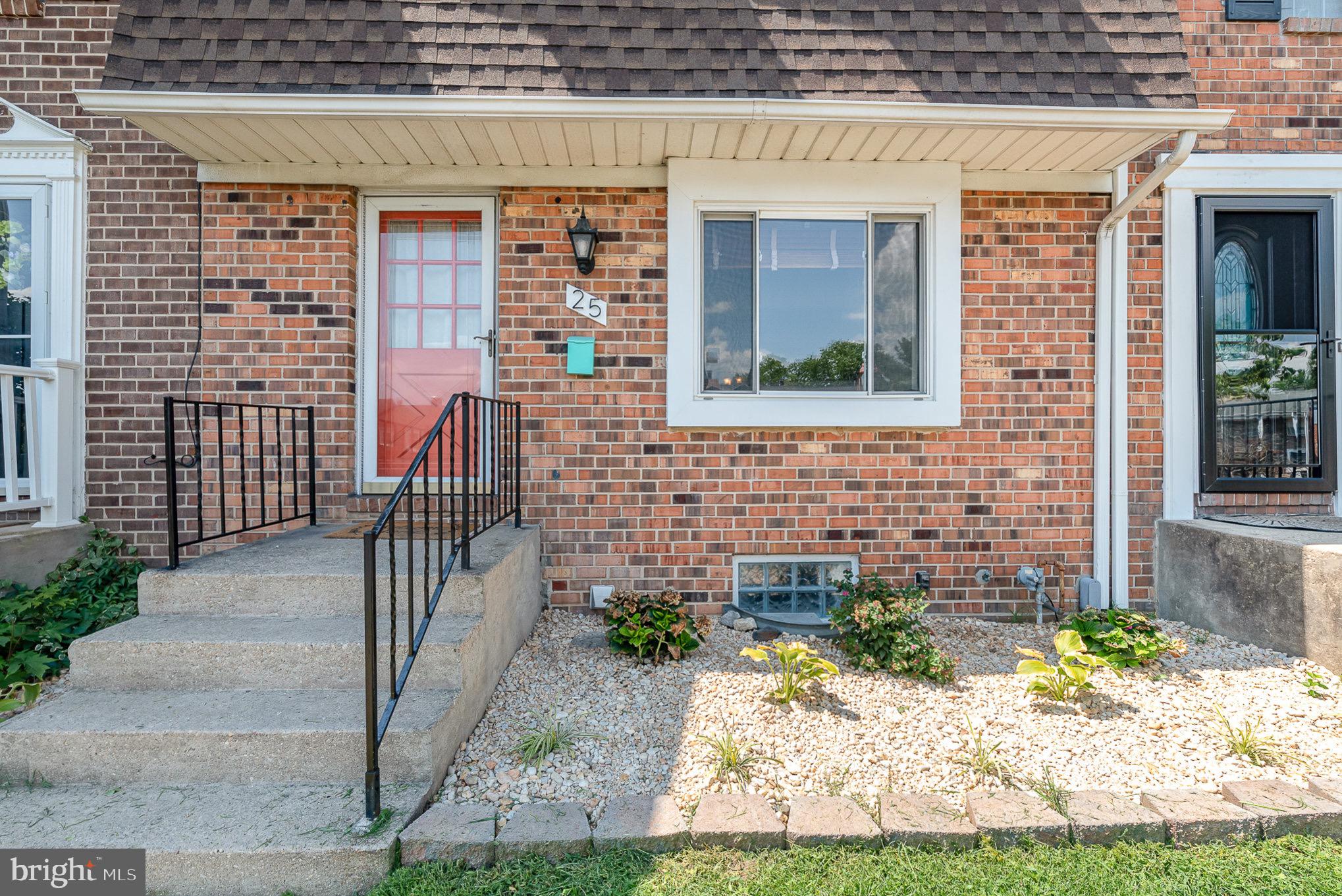 TOWN & COUNTRY APARTMENTS CARNEY - Residential Lease