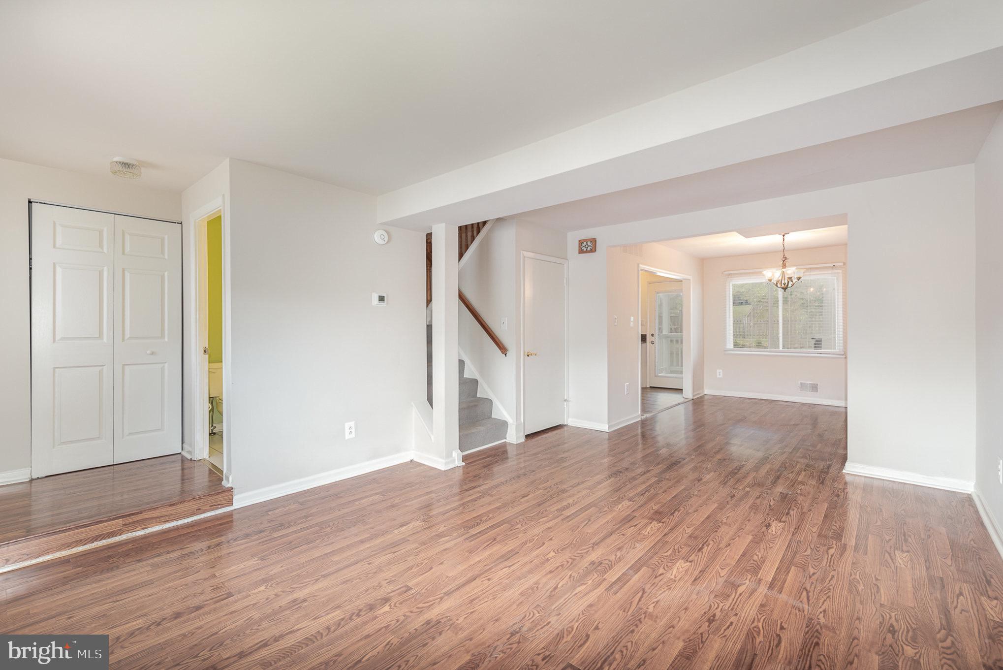 TOWN & COUNTRY APARTMENTS CARNEY - Residential Lease