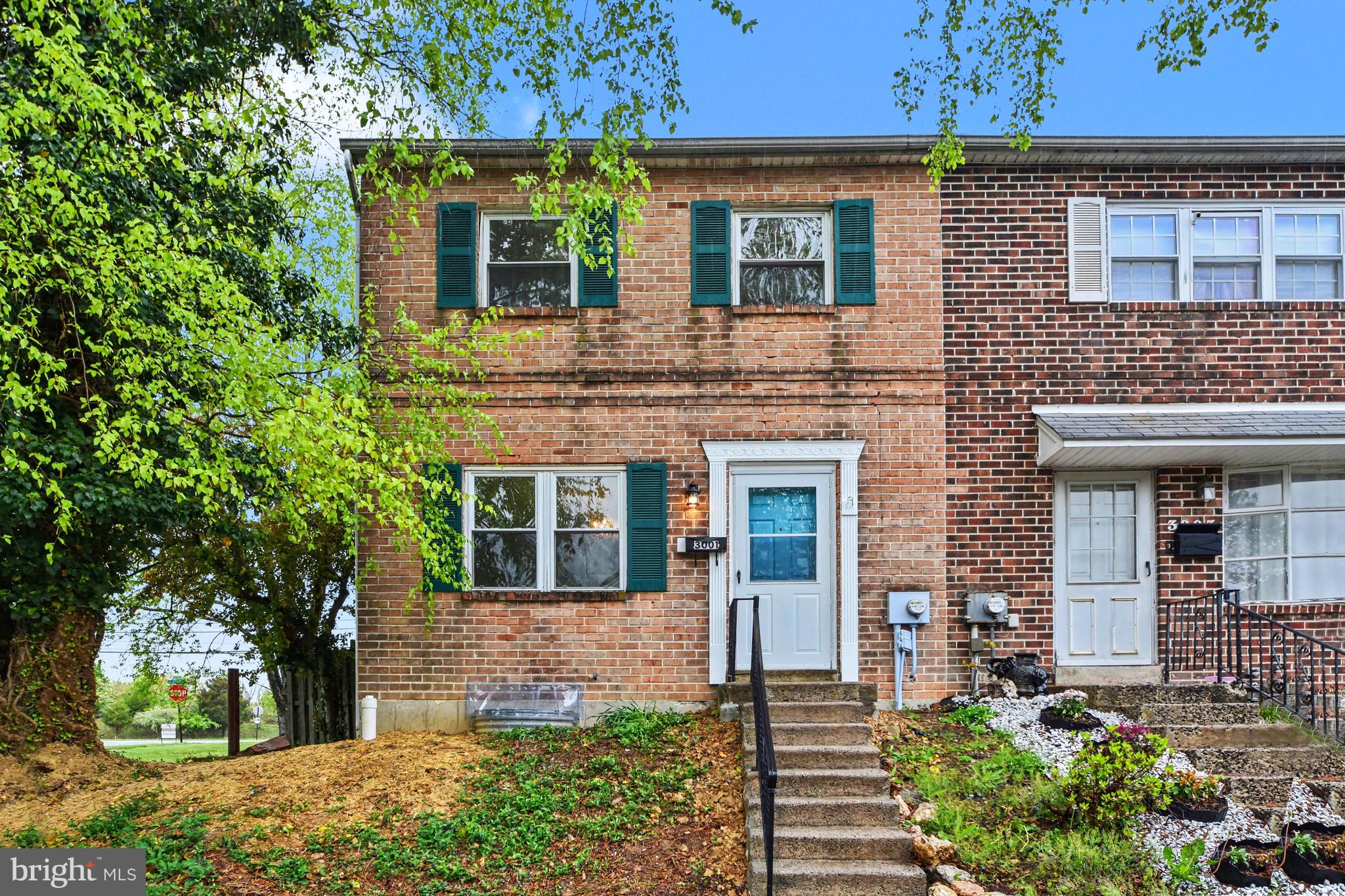 THE EAGLE - Residential