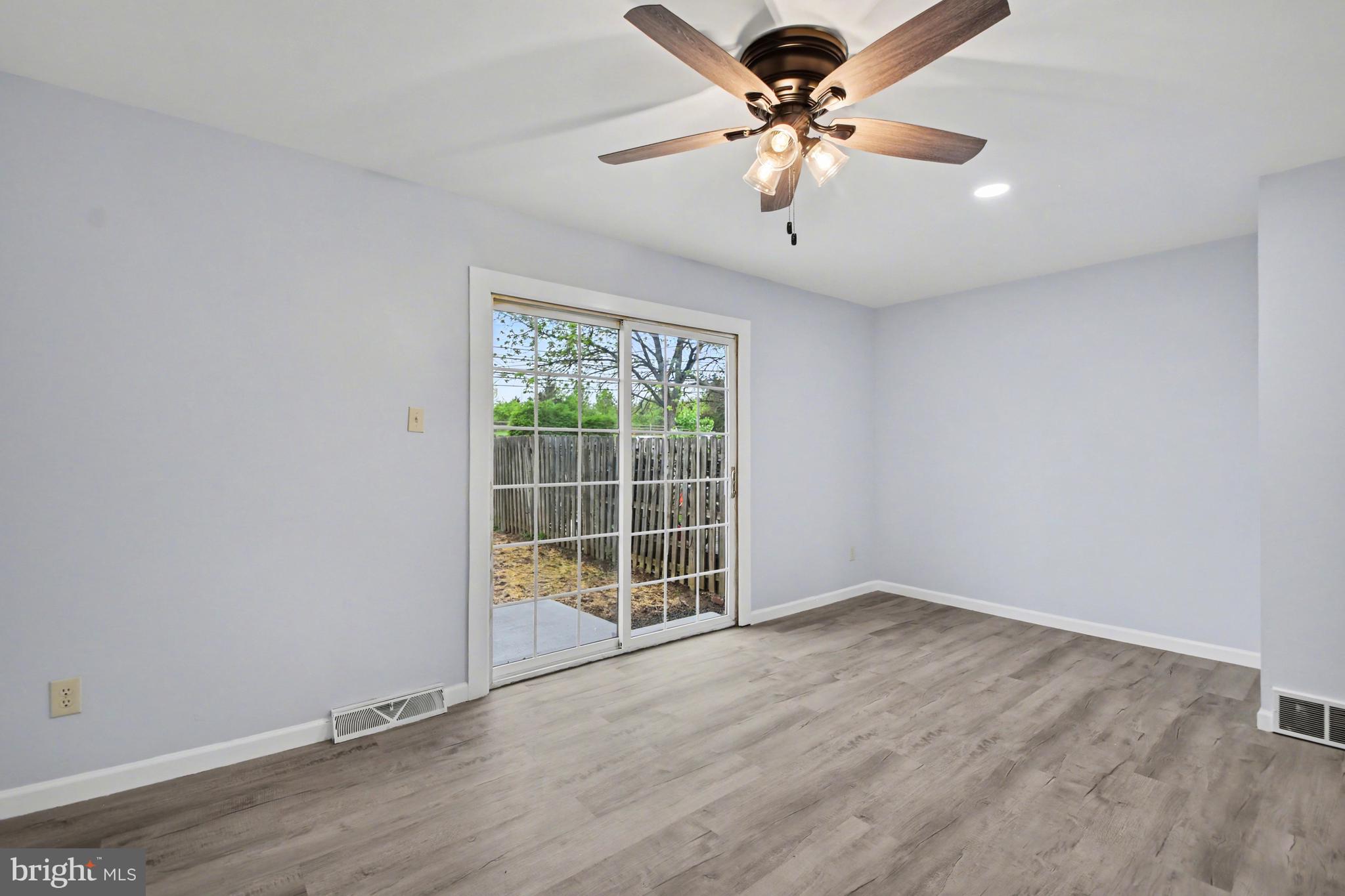 THE EAGLE - Residential