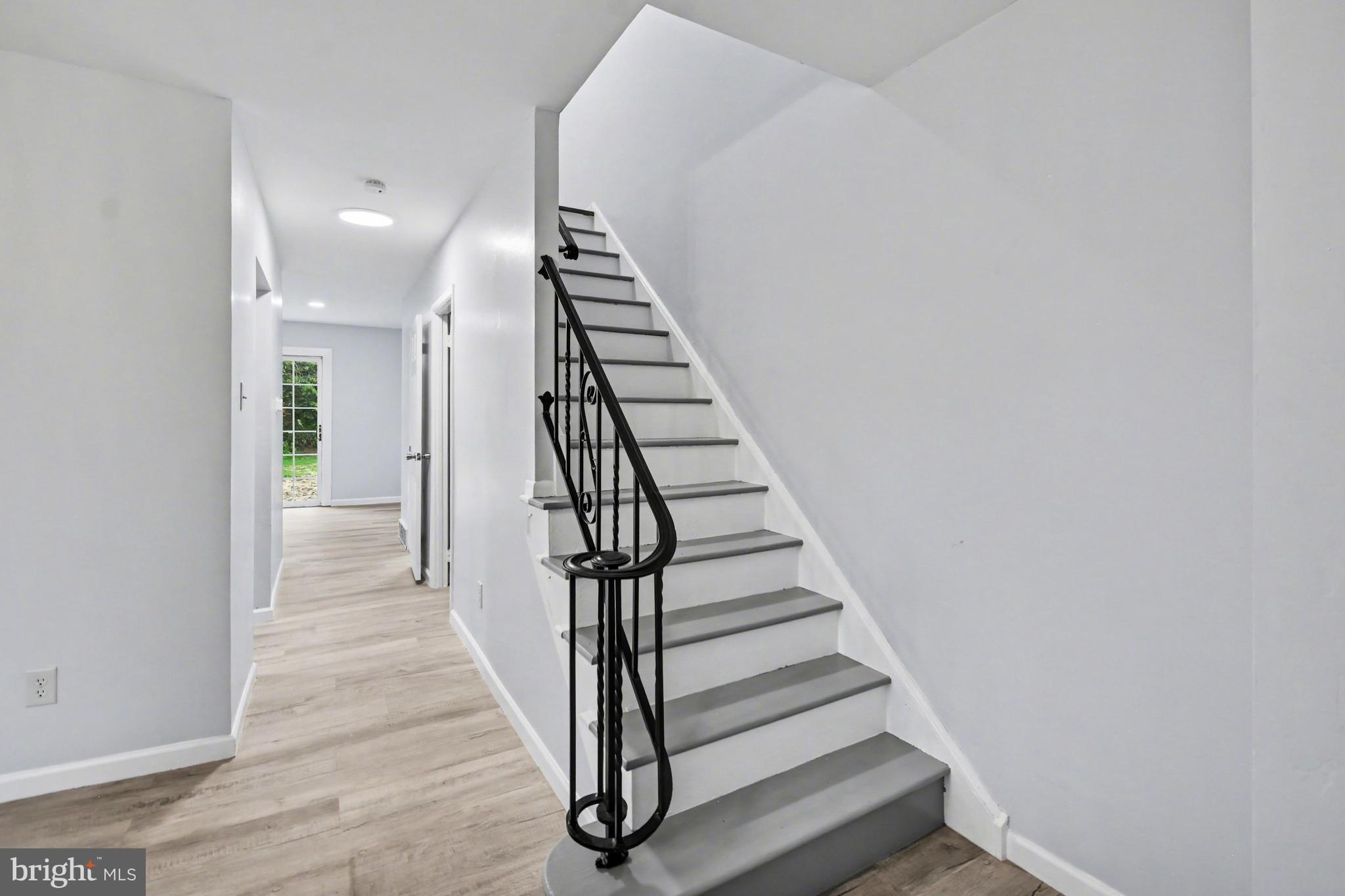 THE EAGLE - Residential