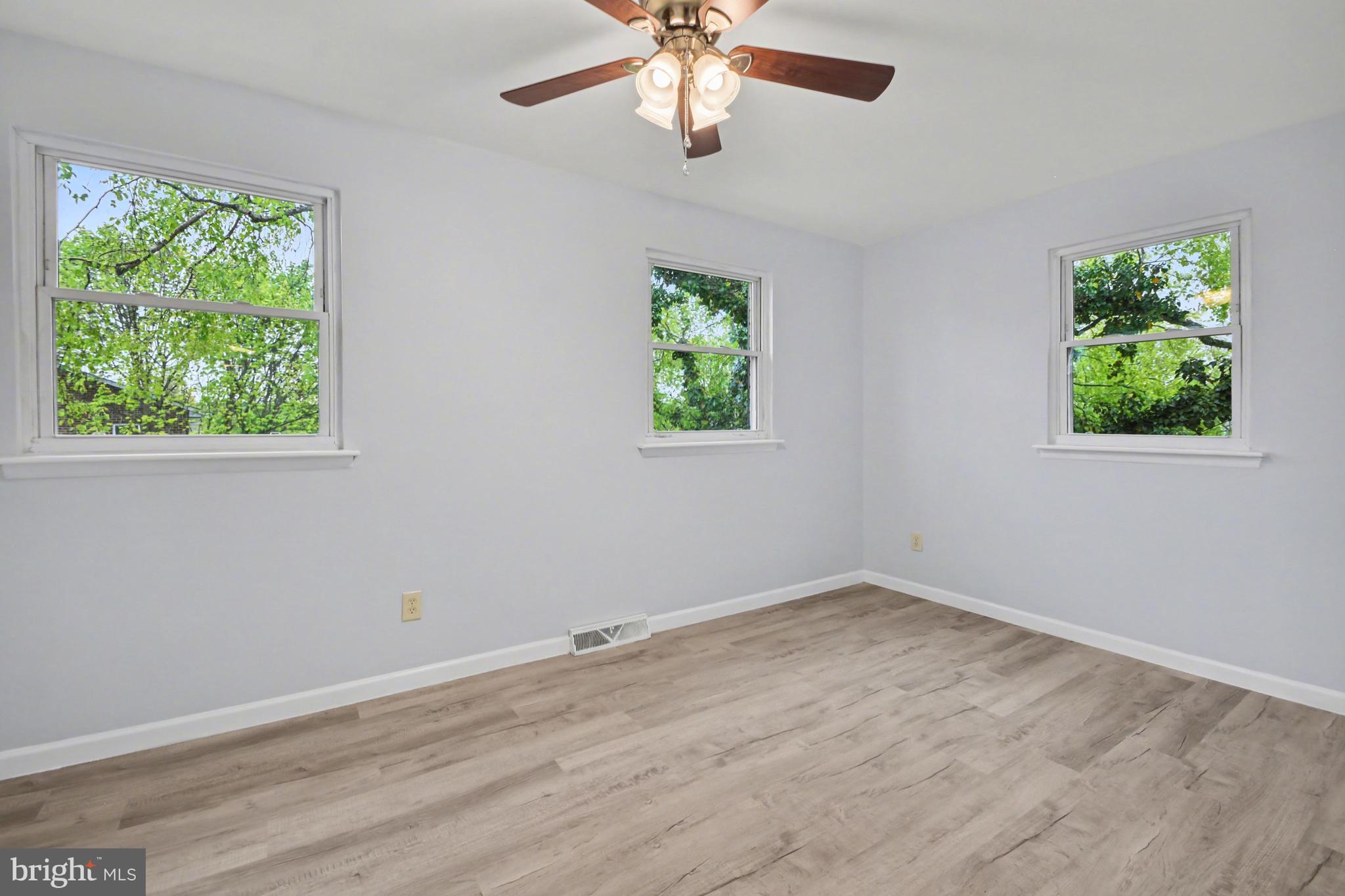 THE EAGLE - Residential