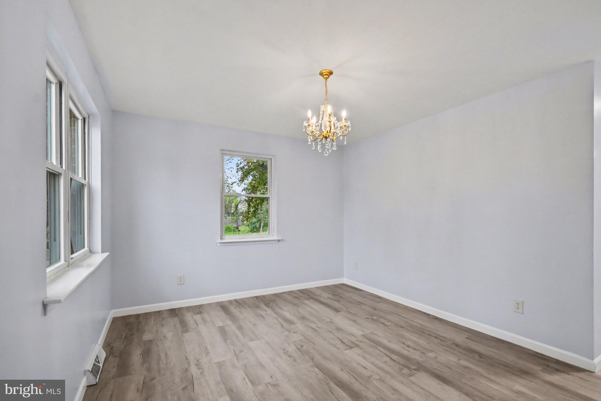 THE EAGLE - Residential