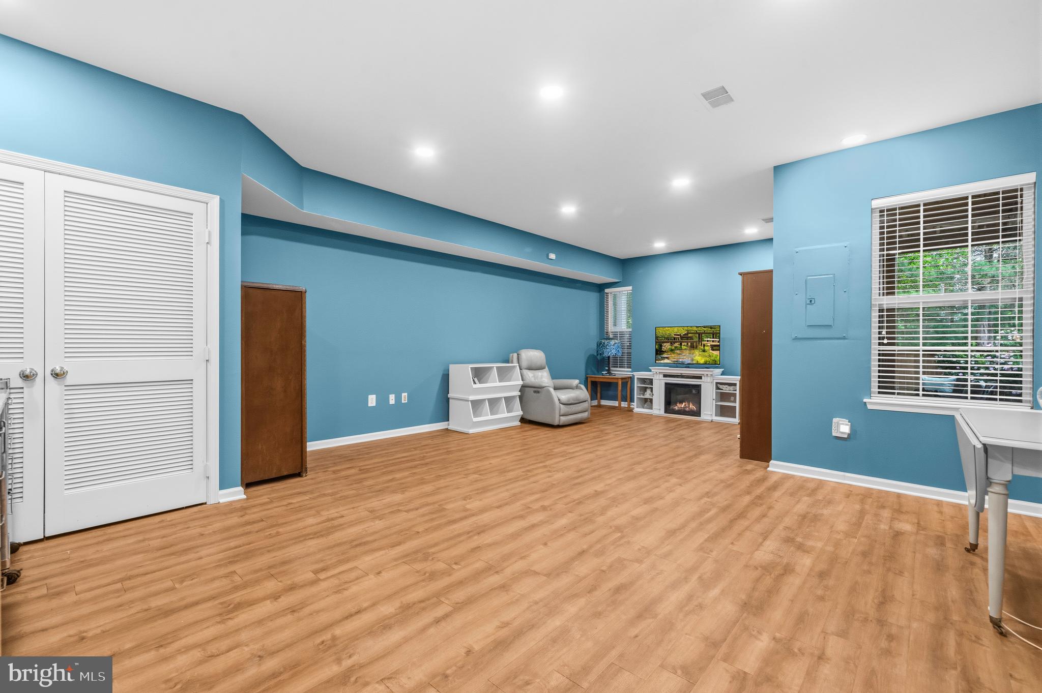 NORTHLAKE - Residential