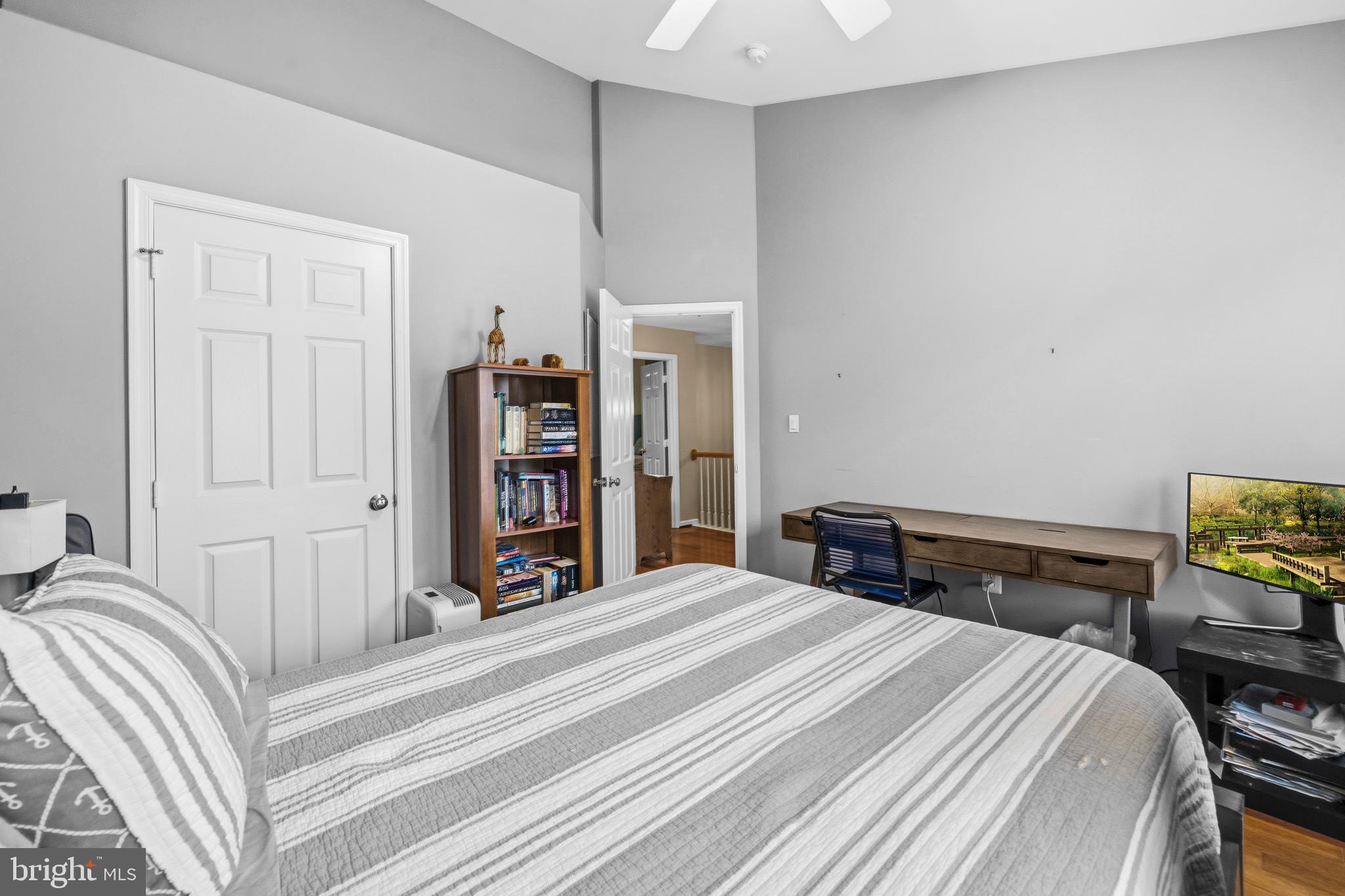 NORTHLAKE - Residential