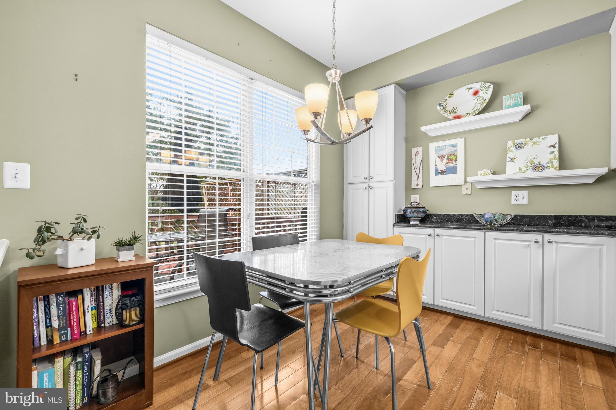 NORTHLAKE - Residential